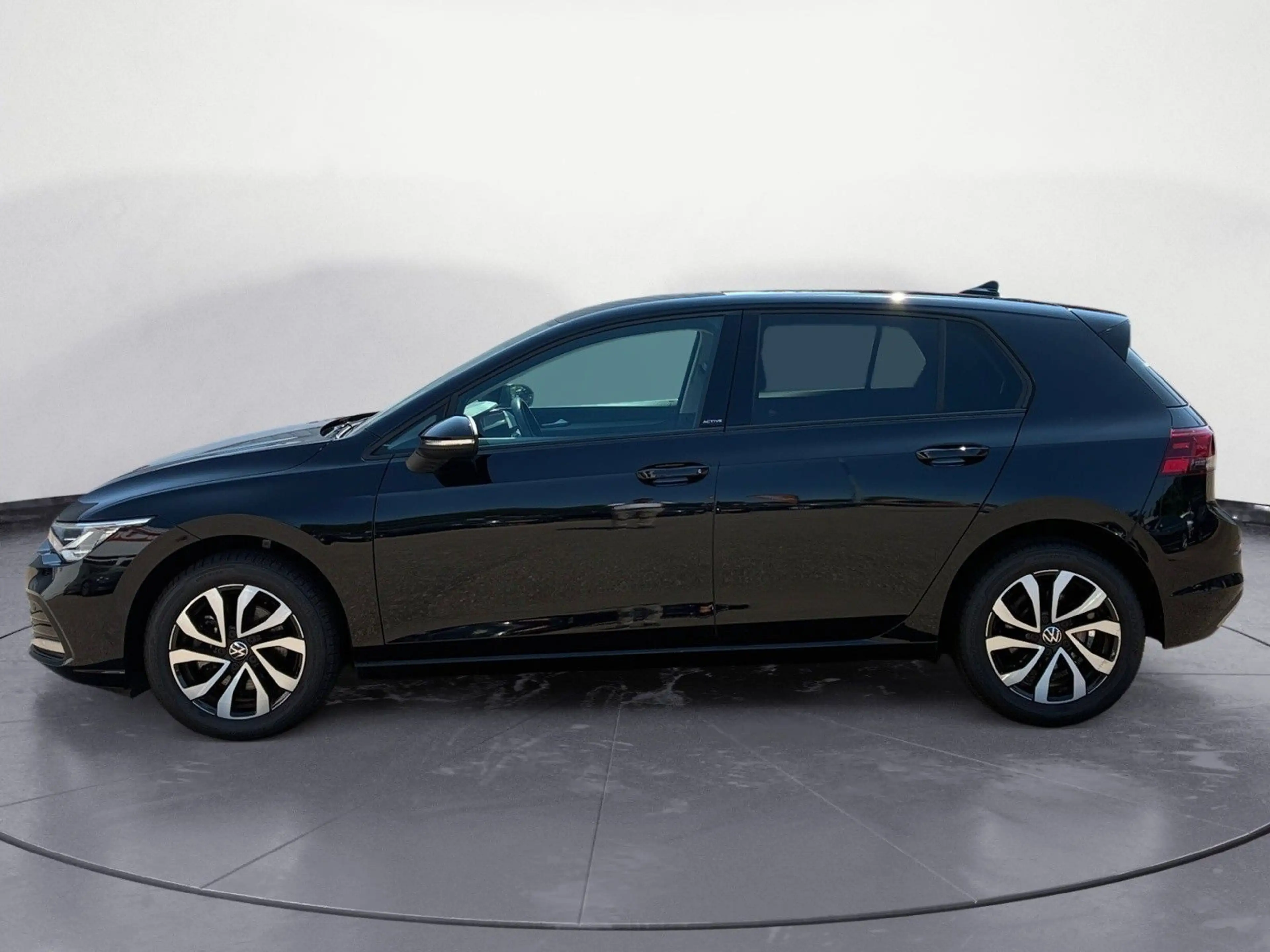 Volkswagen Golf Active LED*NAVI*PDC*CARPLAY*SHZ*BHZ LENKRAD — photo 2