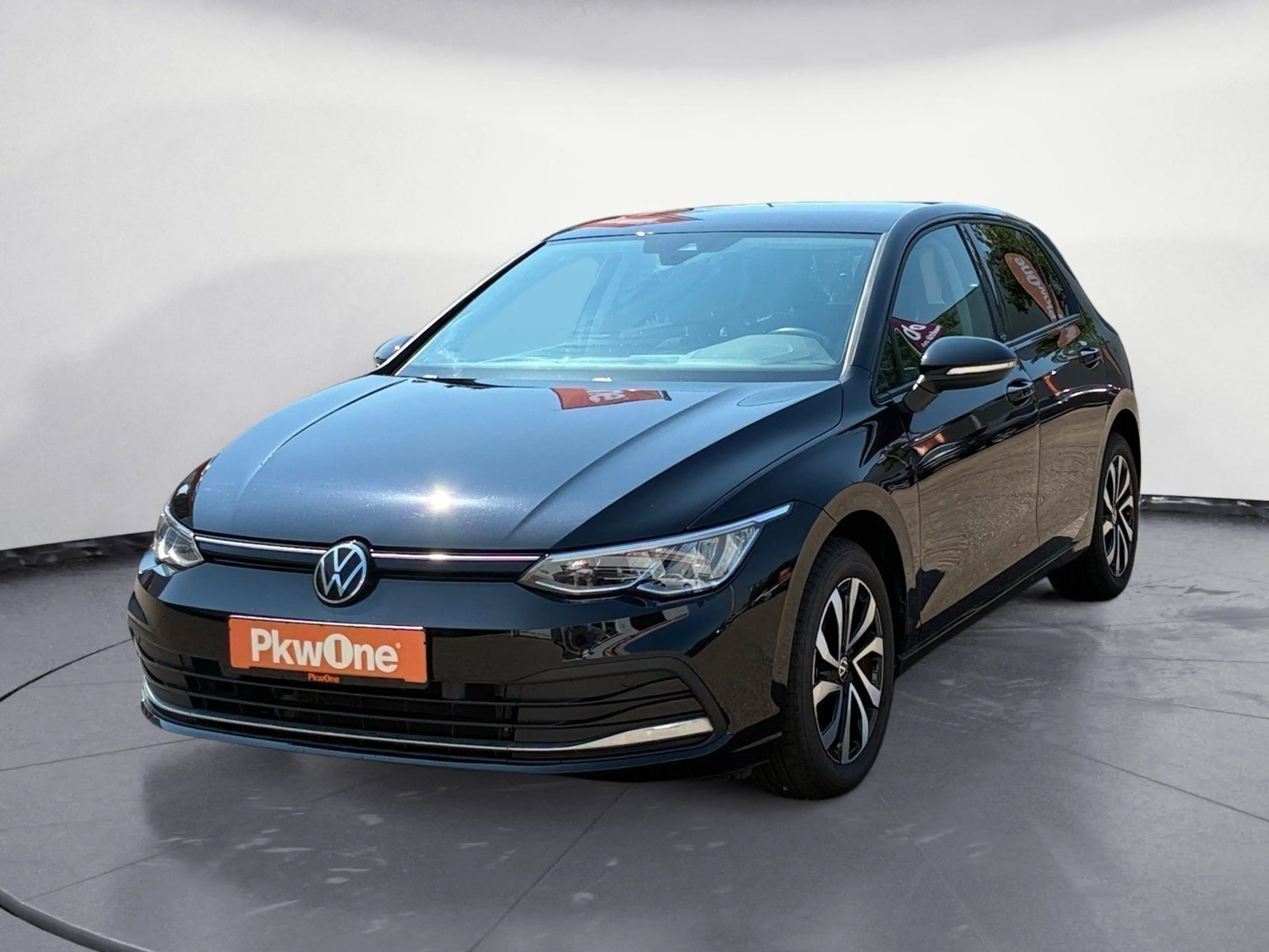 Volkswagen Golf Active LED*NAVI*PDC*CARPLAY*SHZ*BHZ LENKRAD