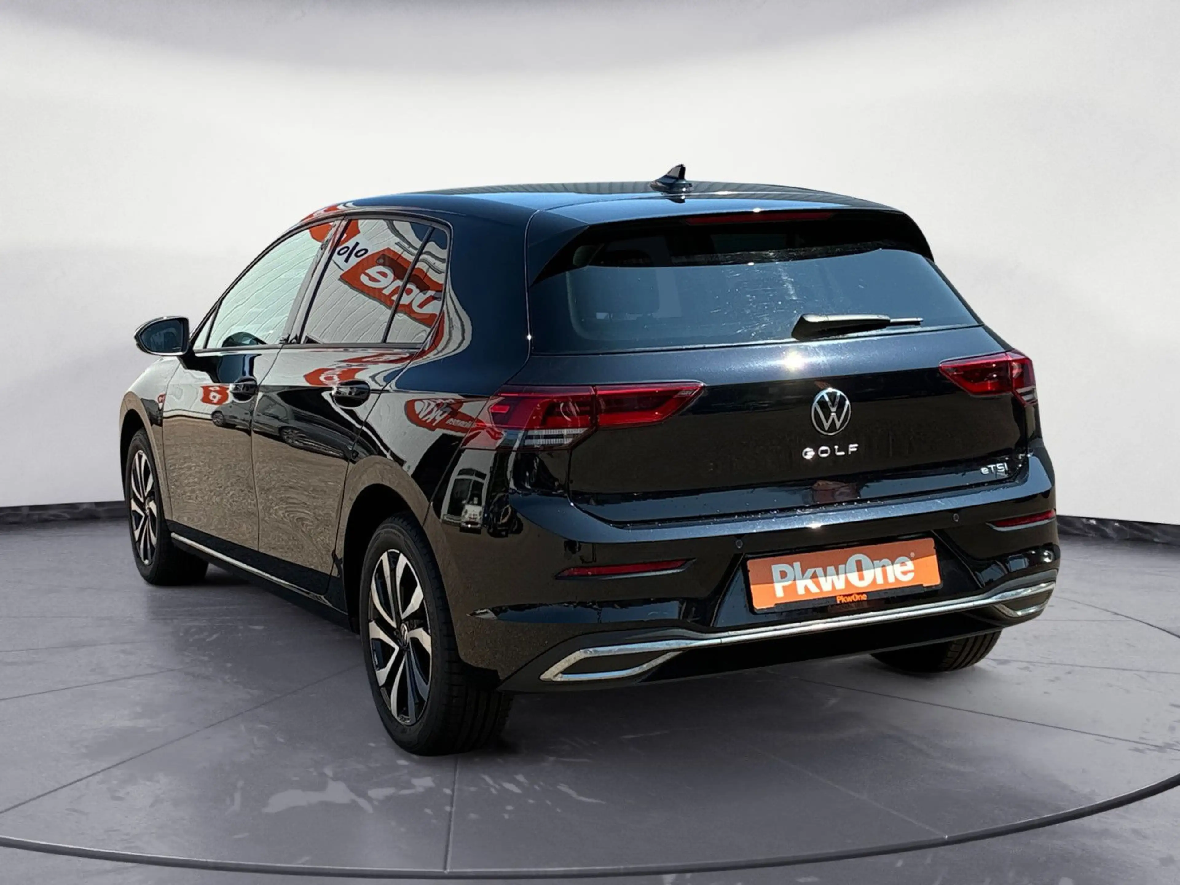 Volkswagen Golf Active LED*NAVI*PDC*CARPLAY*SHZ*BHZ LENKRAD — photo 3