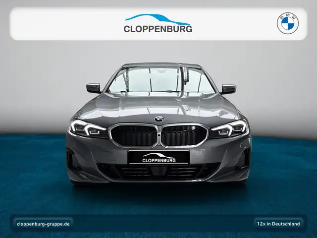 BMW 3 Series view 10