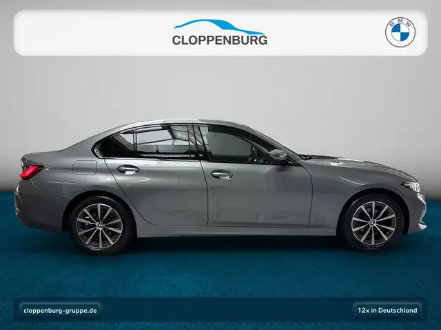 BMW 3 Series view 8