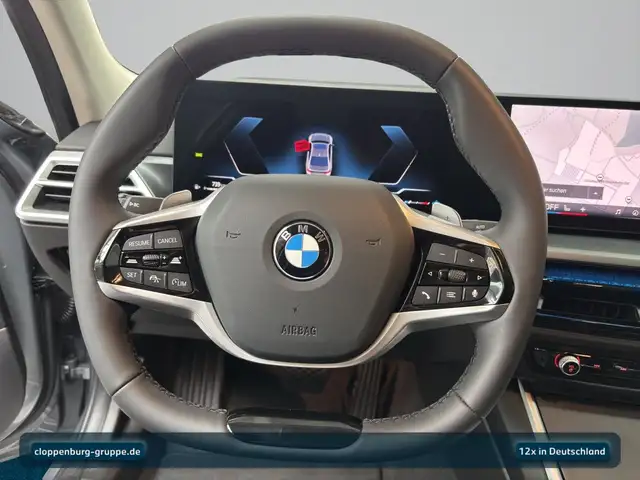 BMW 3 Series view 13