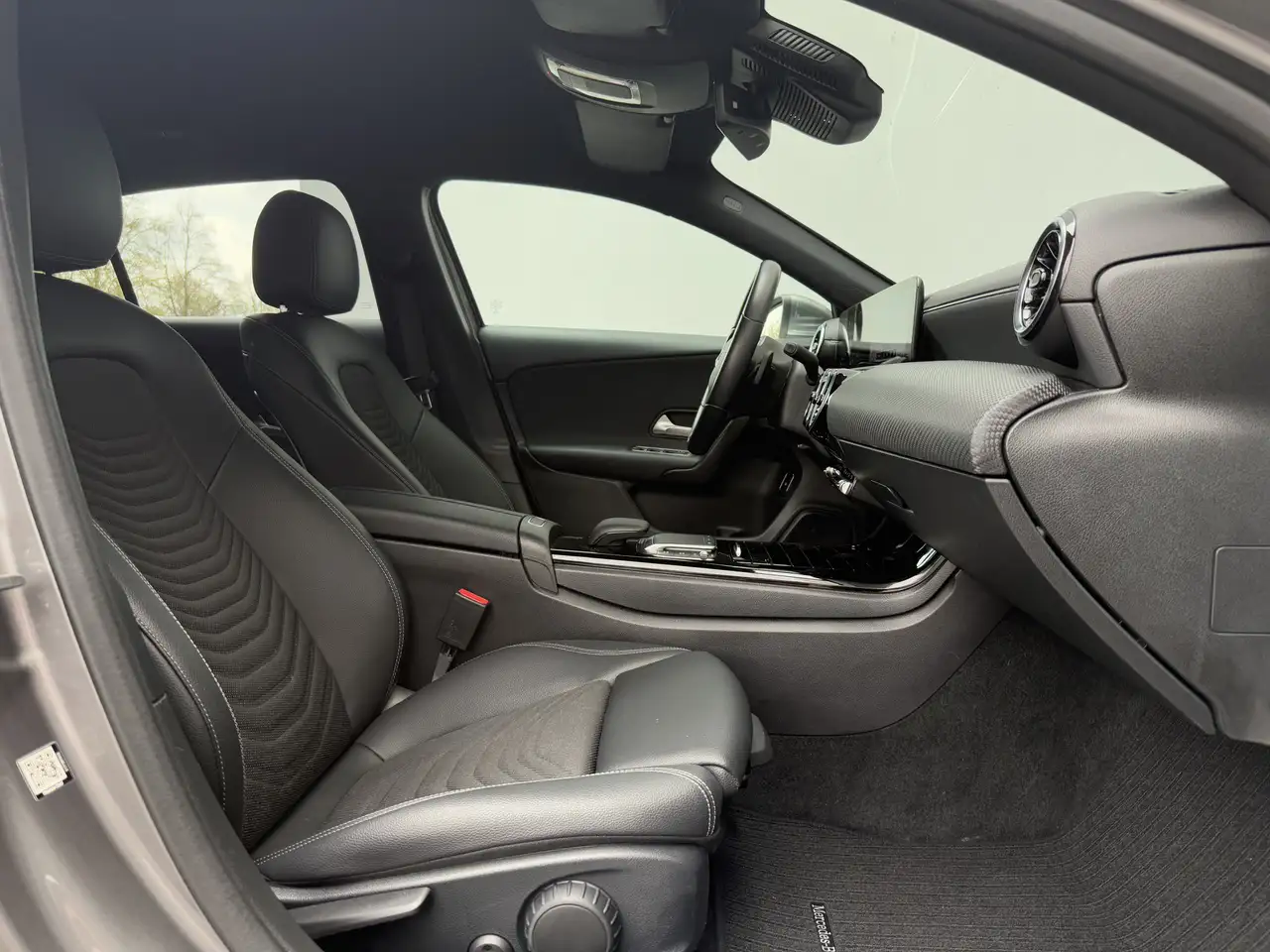 Mercedes-Benz A-Class e LED MBUX Distronic Rü-Kamera Keyless-Go, миниатюра 28
