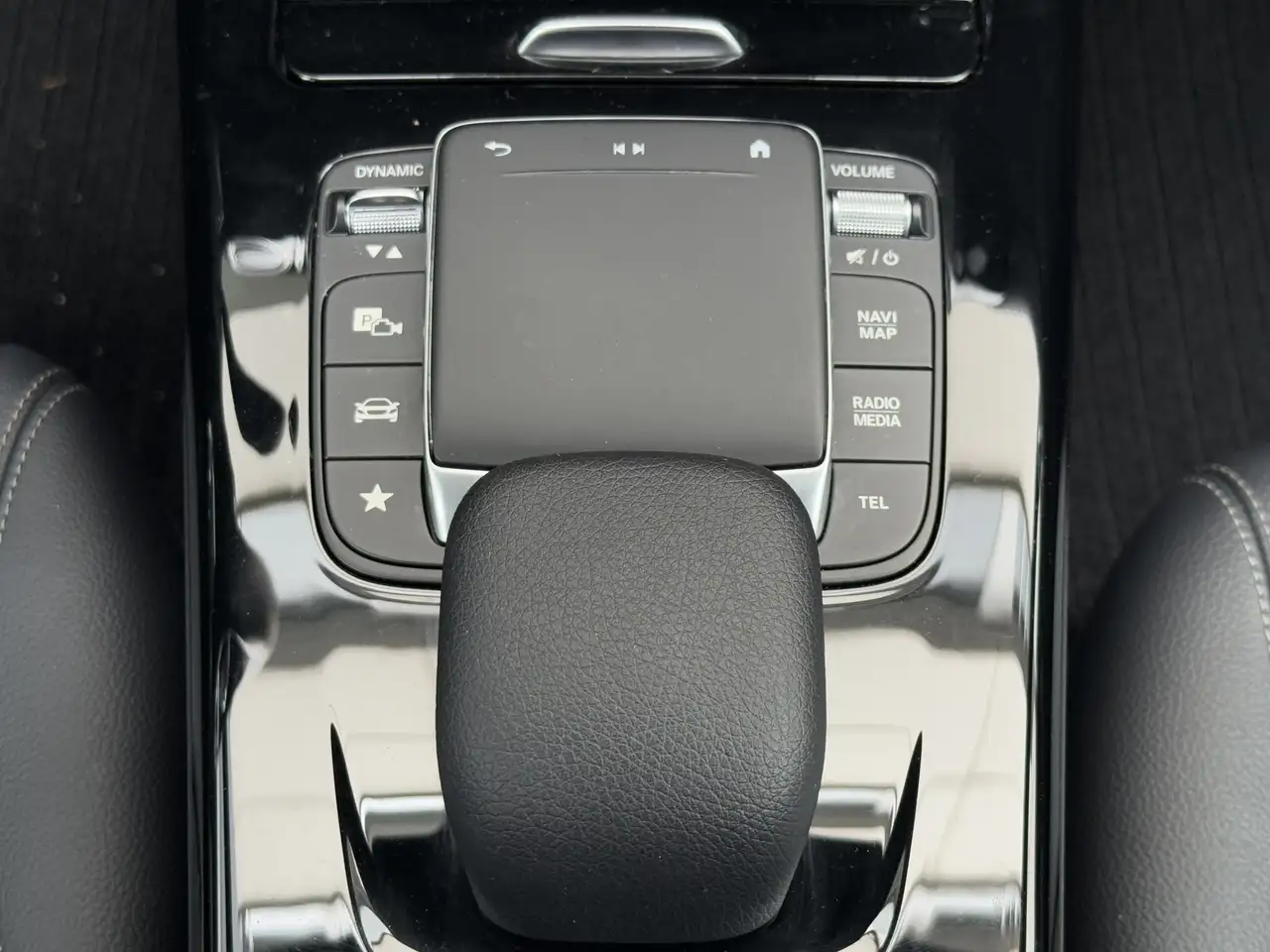 Mercedes-Benz A-Class e LED MBUX Distronic Rü-Kamera Keyless-Go, миниатюра 25