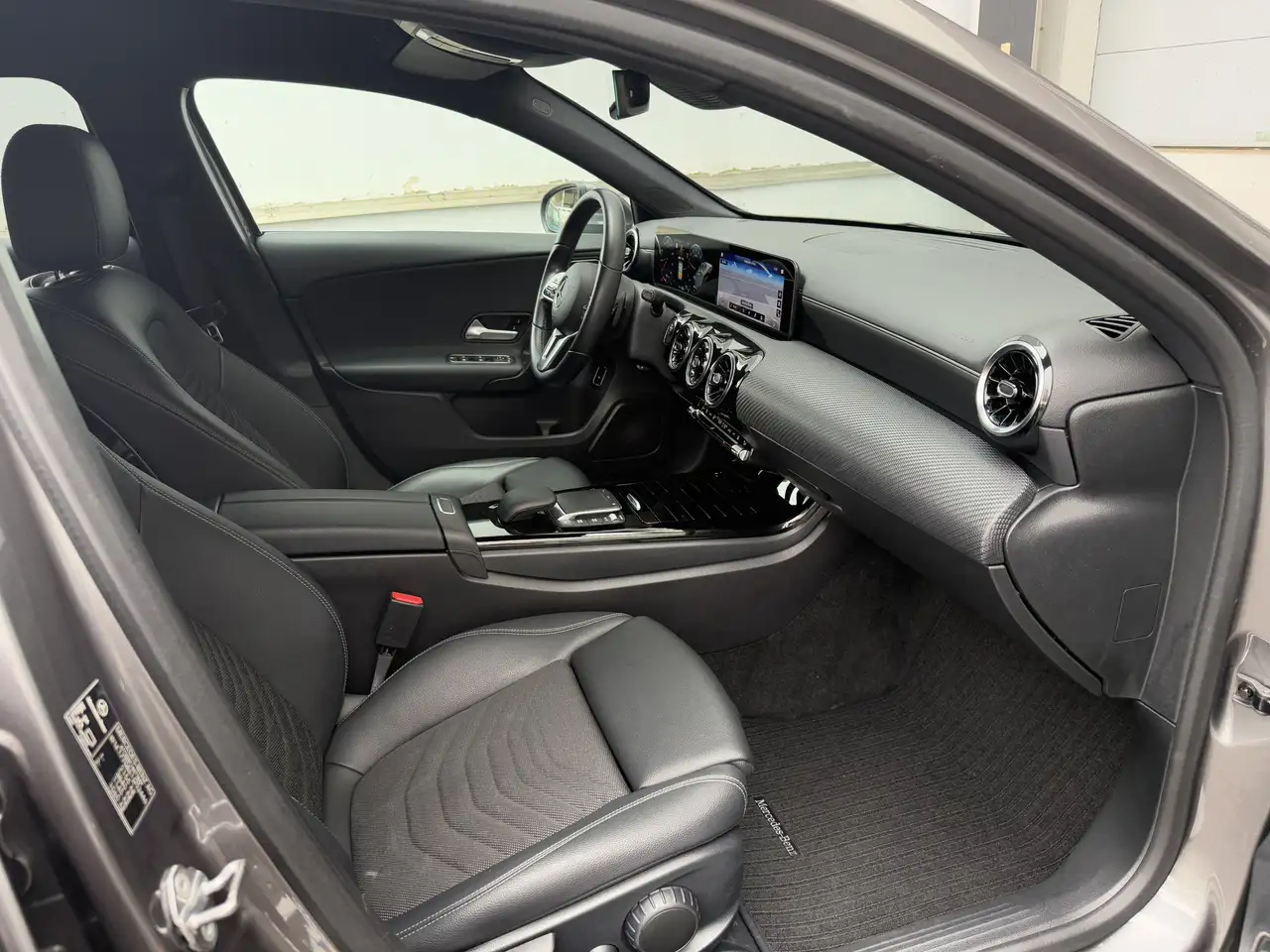 Mercedes-Benz A-Class e LED MBUX Distronic Rü-Kamera Keyless-Go, миниатюра 27