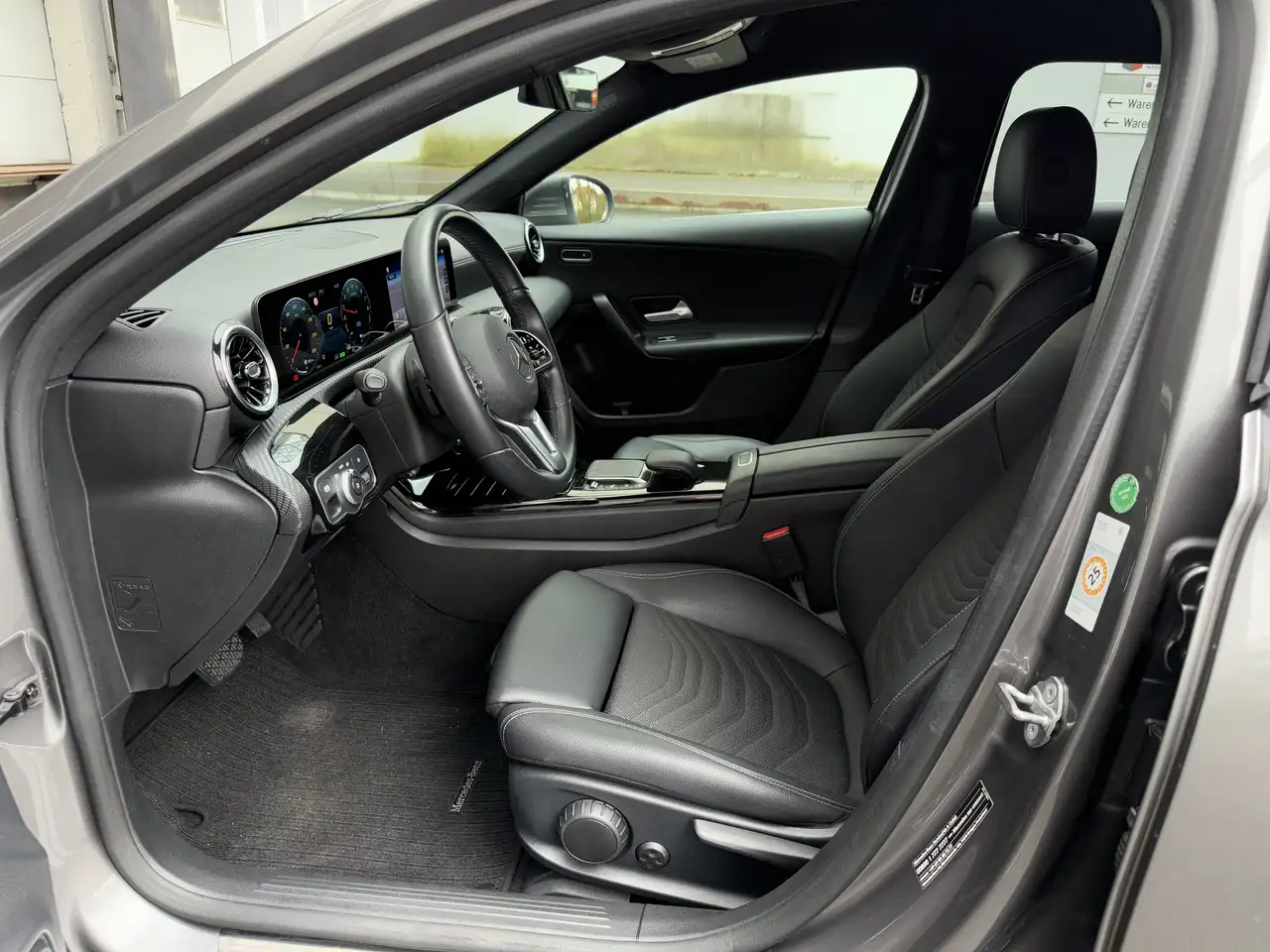Mercedes-Benz A-Class e LED MBUX Distronic Rü-Kamera Keyless-Go, миниатюра 16