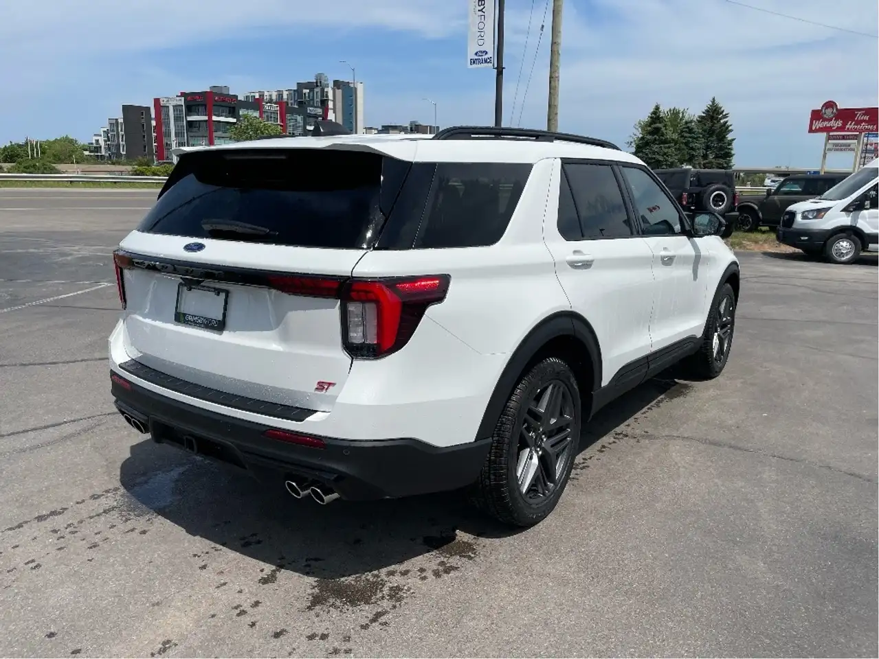 Ford Explorer снимка Ford Explorer