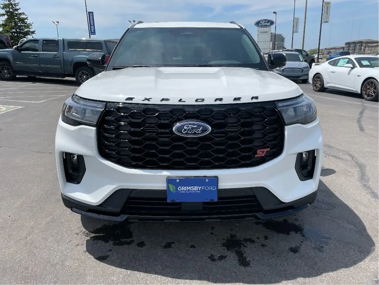 Ford Explorer снимка Ford Explorer