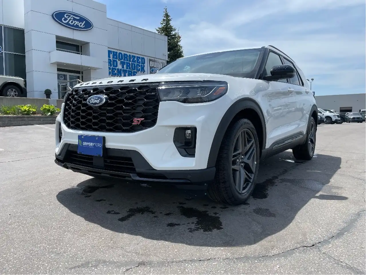 Ford Explorer снимка Ford Explorer