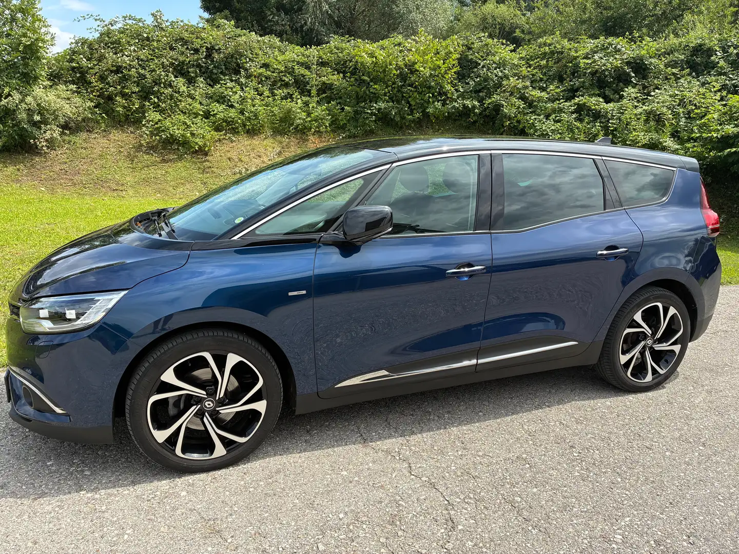 Renault Grand Scenic Grand Scénic Blue dCi 120 EDC BOSE BOSE Blau - 1