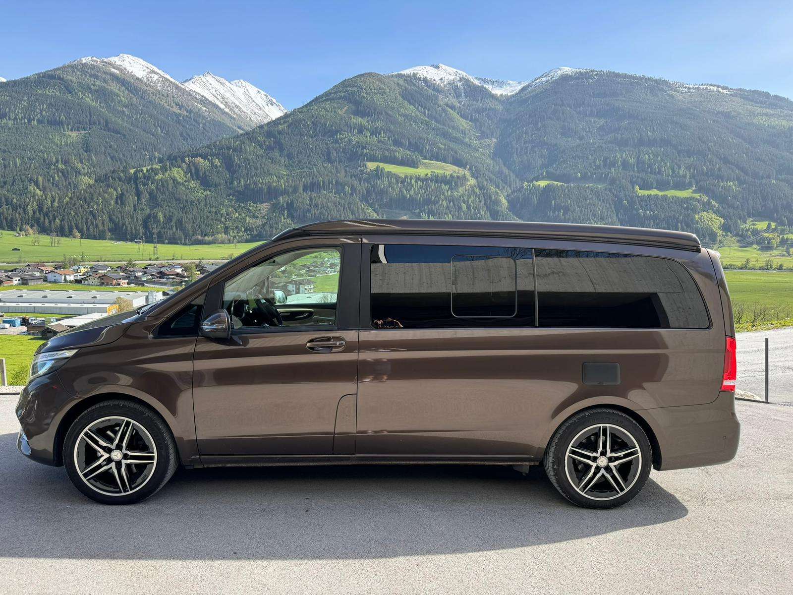 Second hand Mercedes Benz V-Class 