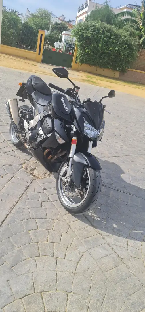 Kawasaki Z 1000 Negro - 2