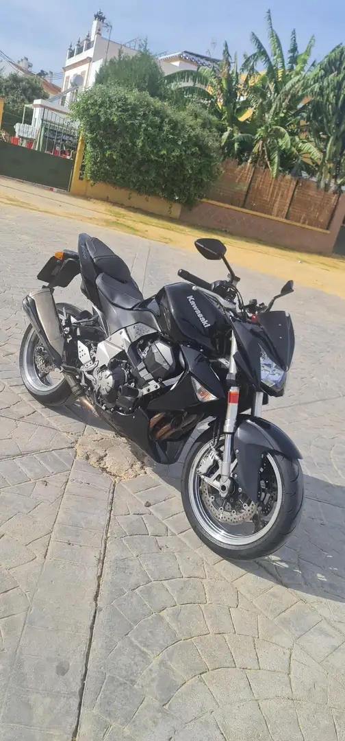 Kawasaki Z 1000 Negro - 1
