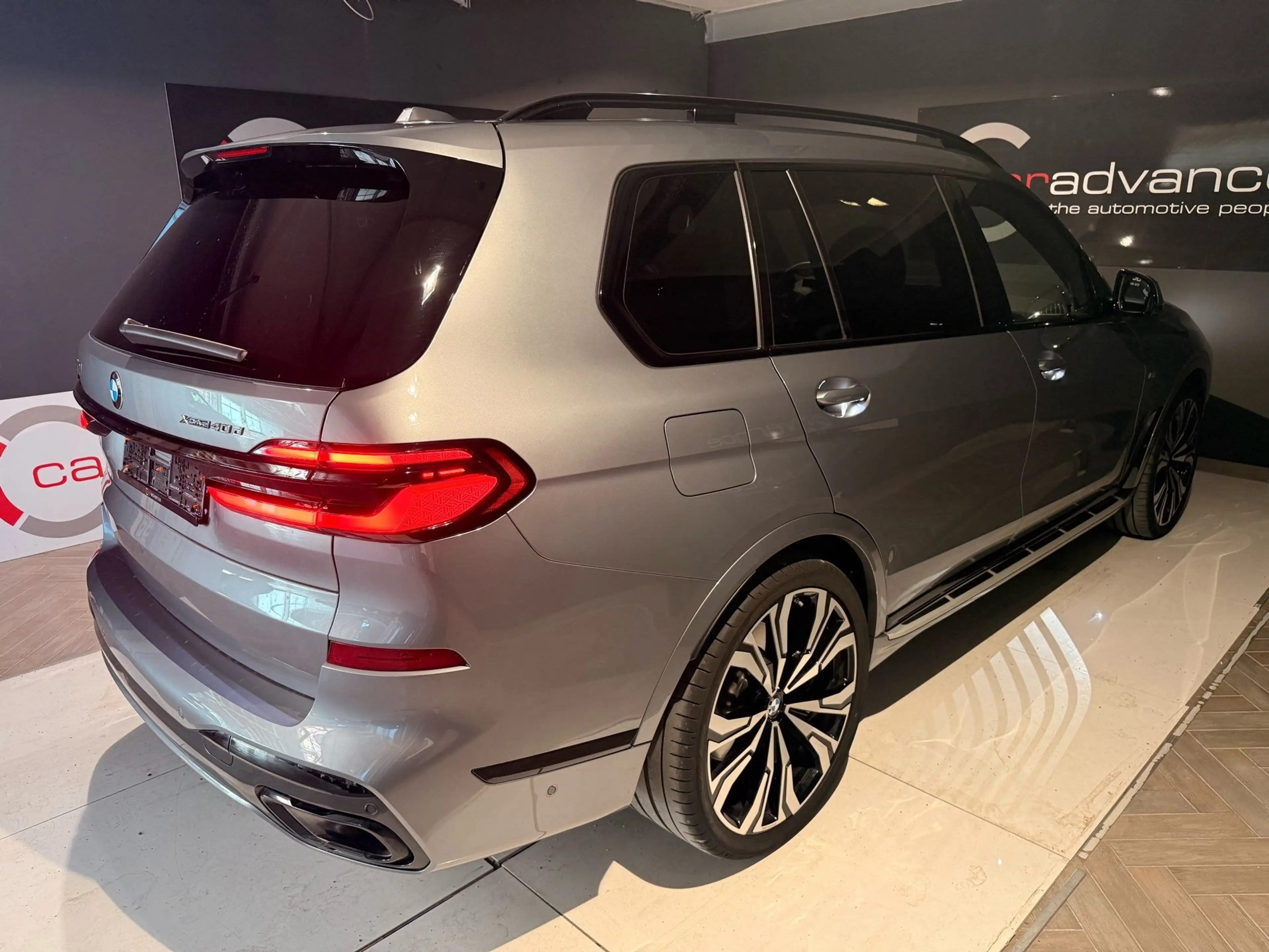 BMW X7 xDrive40d M Sport Pro — photo 8