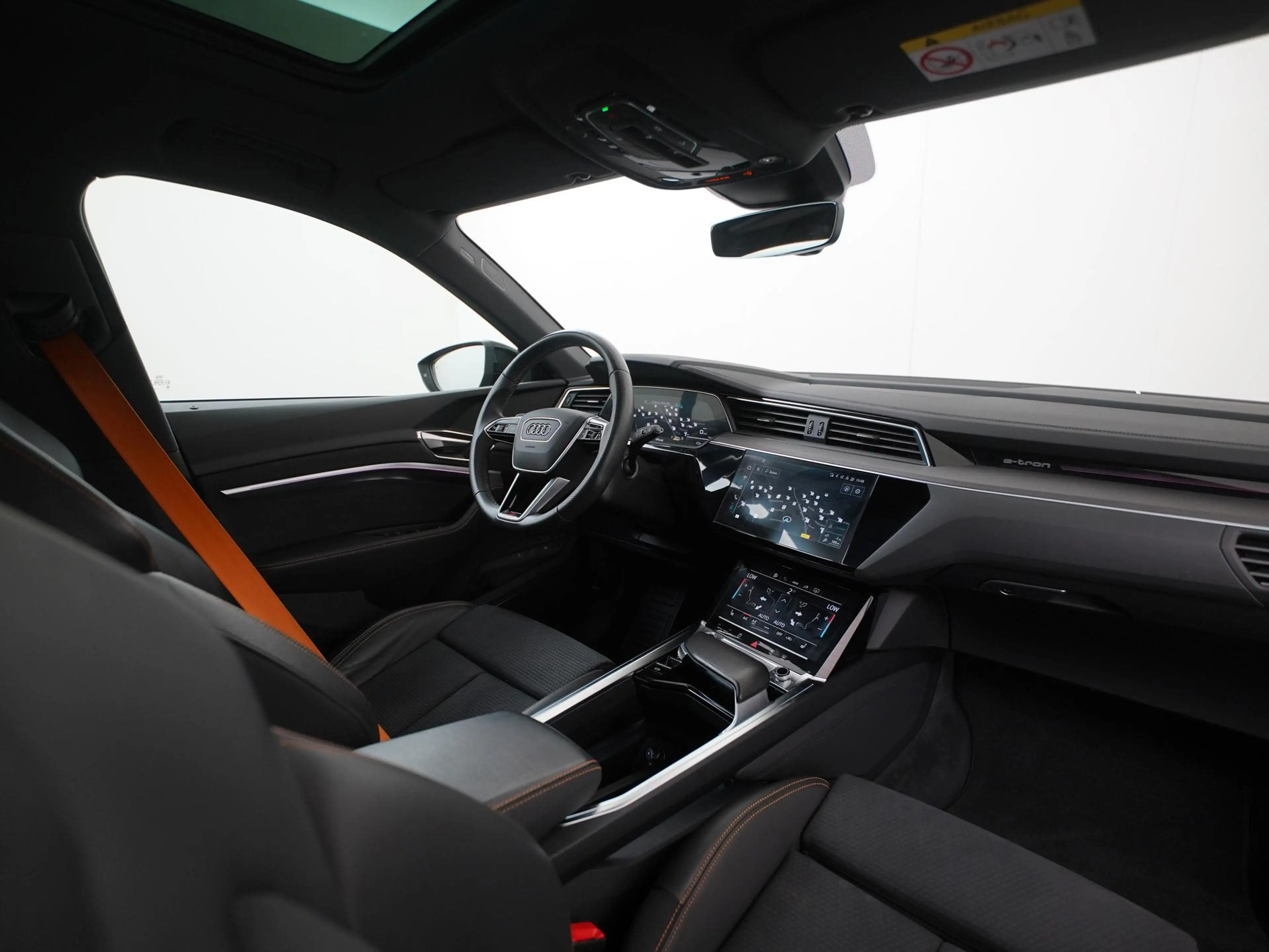 Audi e-tron 55 quattro S-Line Black Edition 95 kWh | Panoramad — photo 2