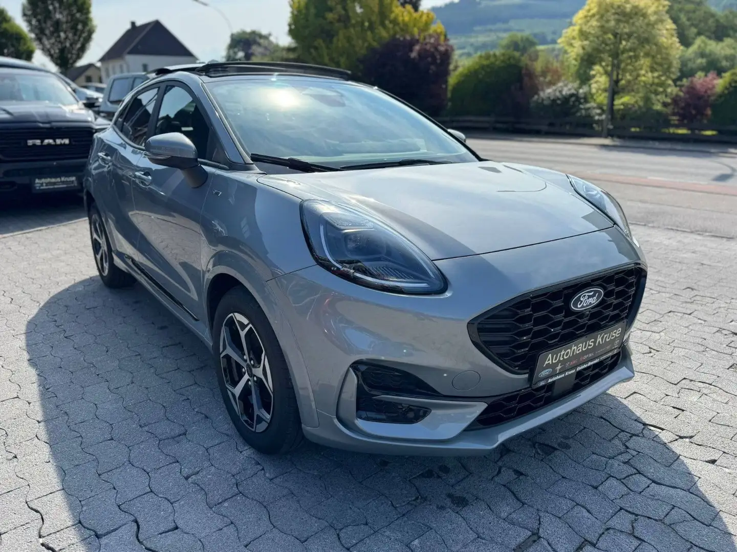 Ford Puma 1,0 EcoBoost Hybrid 114kW ST-Line Auto Pano Silber - 1