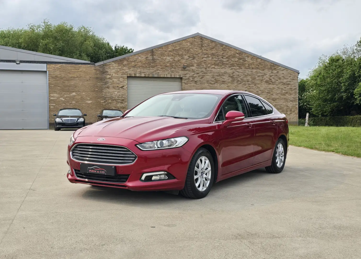 Ford Mondeo 1.5 TDCi Titanium ** Cuir - Camera - Keyless ** Rouge - 2