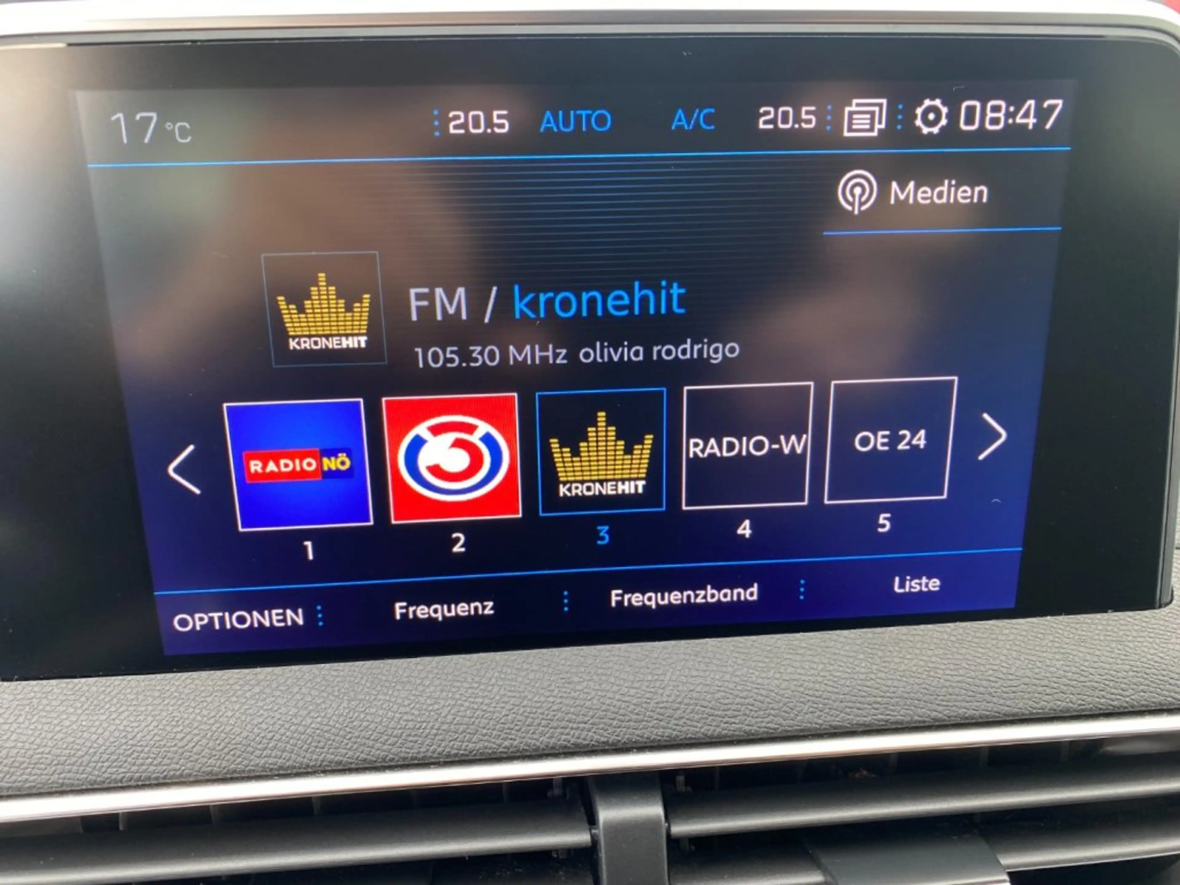 Peugeot 5008 GT-Line 1,5BHDI130EAT8 — photo 15