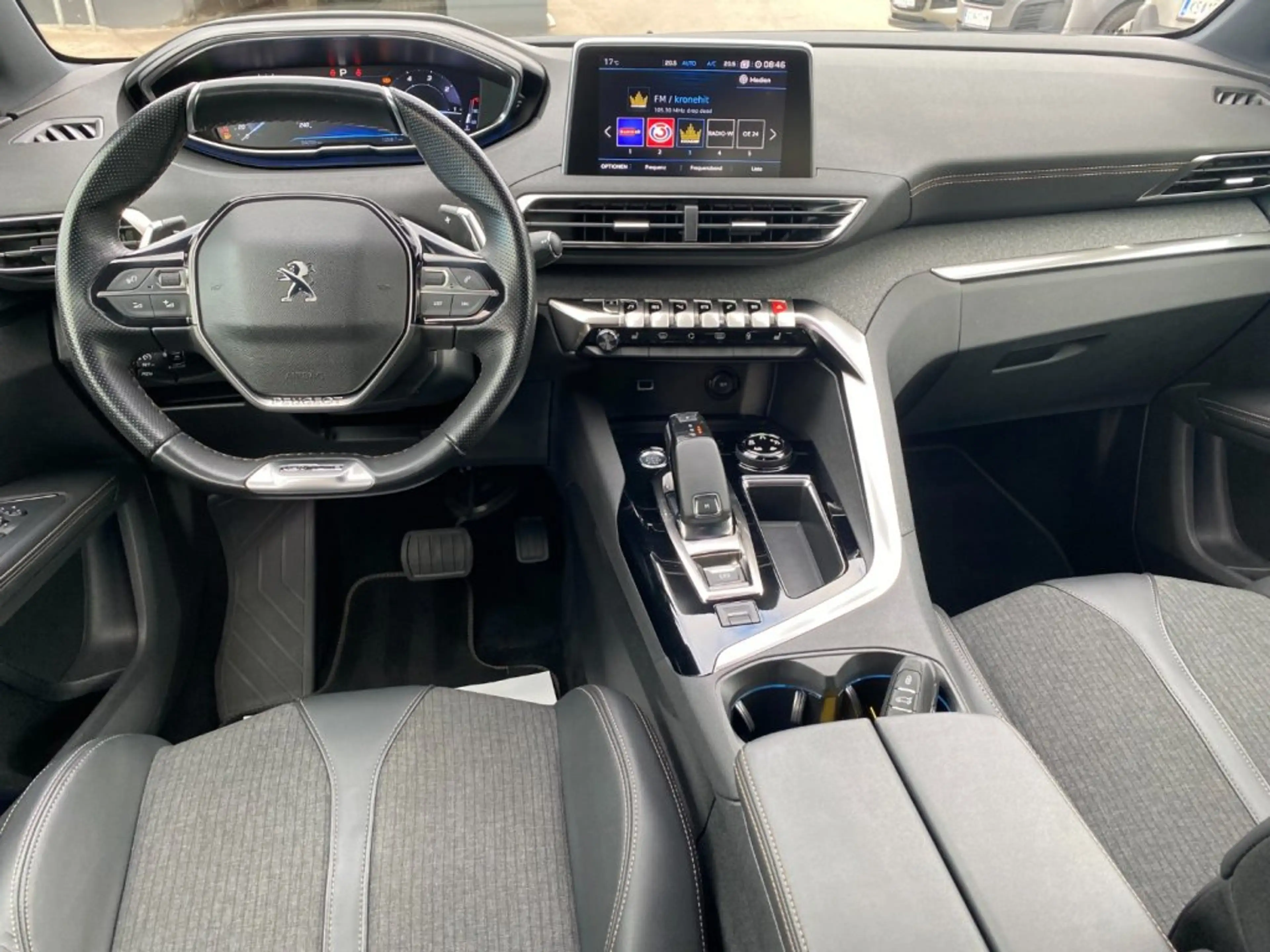 Peugeot 5008 GT-Line 1,5BHDI130EAT8 — photo 8