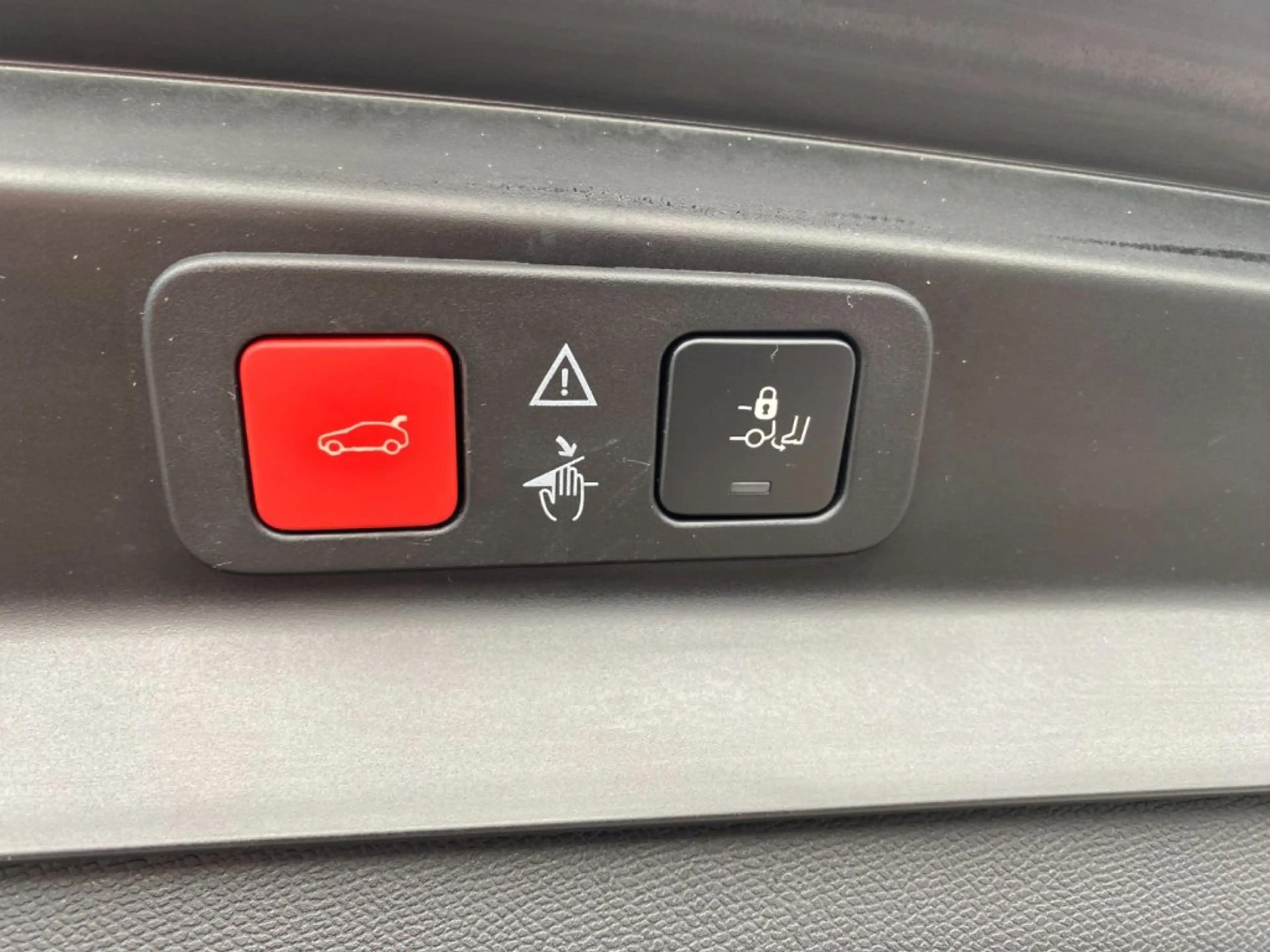Peugeot 5008 GT-Line 1,5BHDI130EAT8 — photo 12