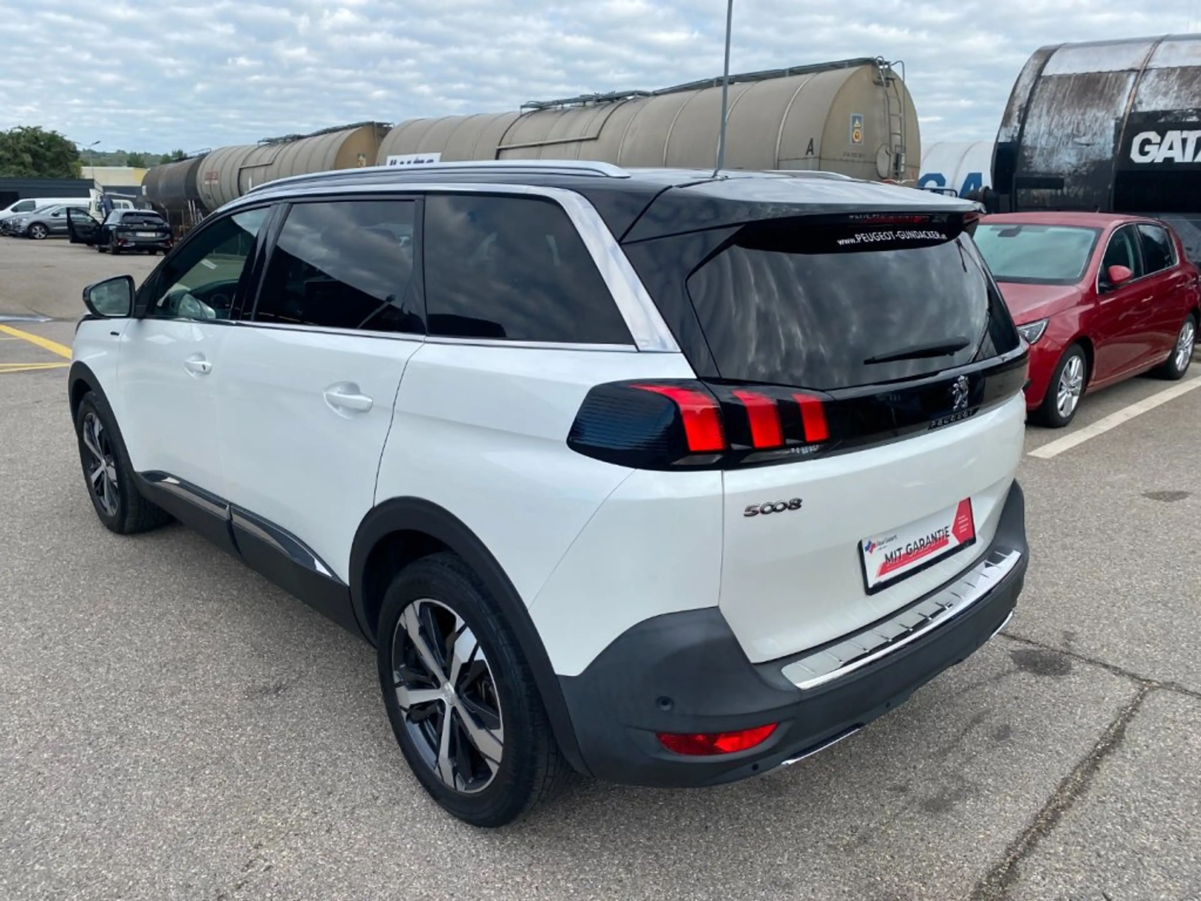 Peugeot 5008 GT-Line 1,5BHDI130EAT8 — photo 6