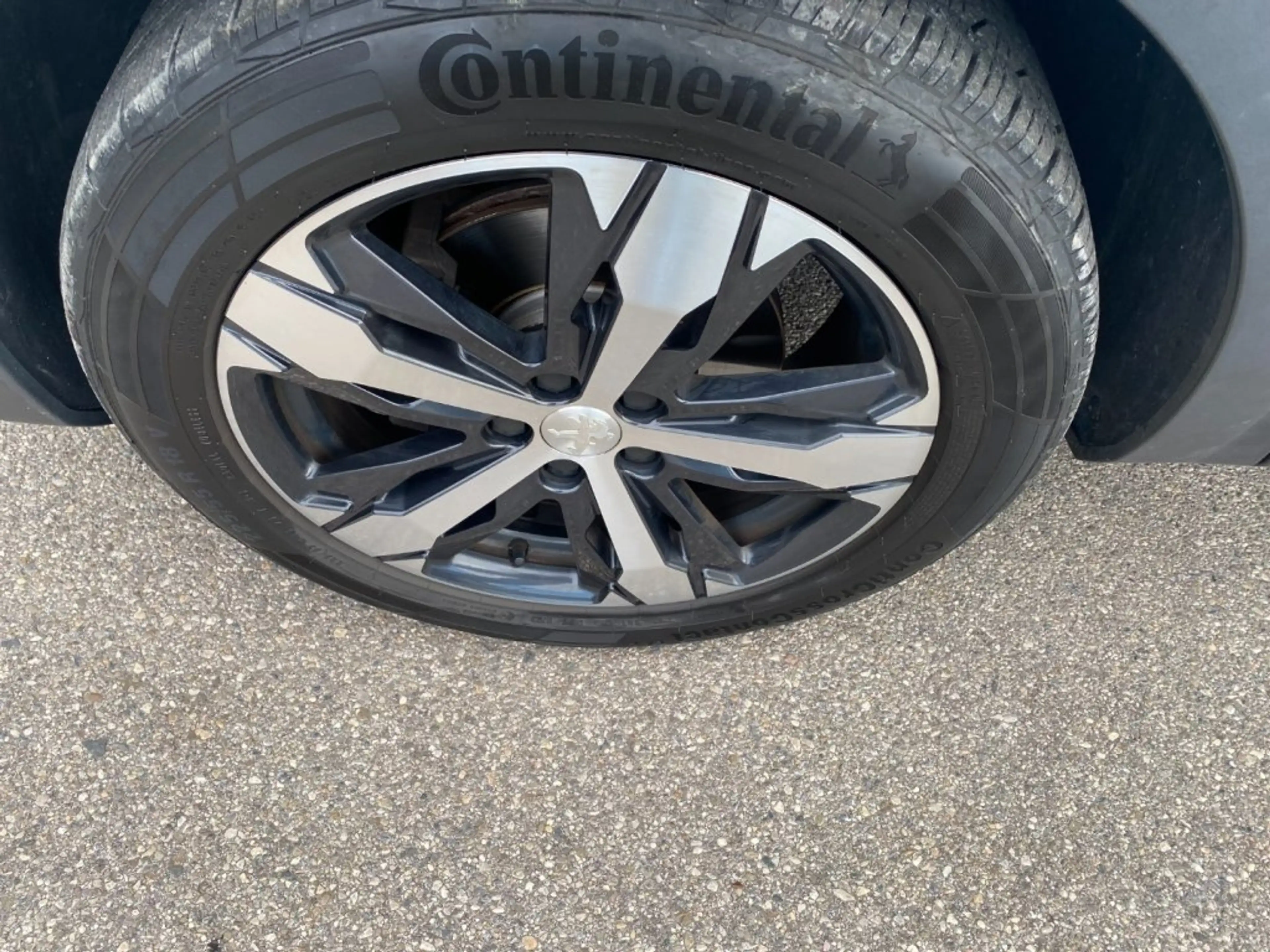 Peugeot 5008 GT-Line 1,5BHDI130EAT8 — photo 7