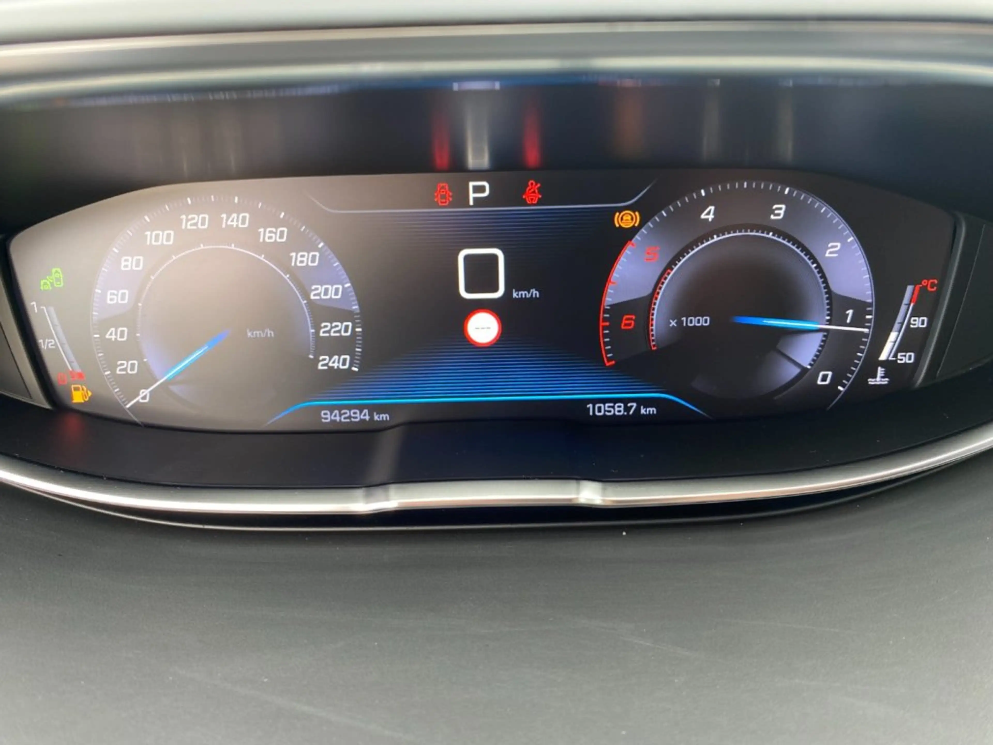 Peugeot 5008 GT-Line 1,5BHDI130EAT8 — photo 14