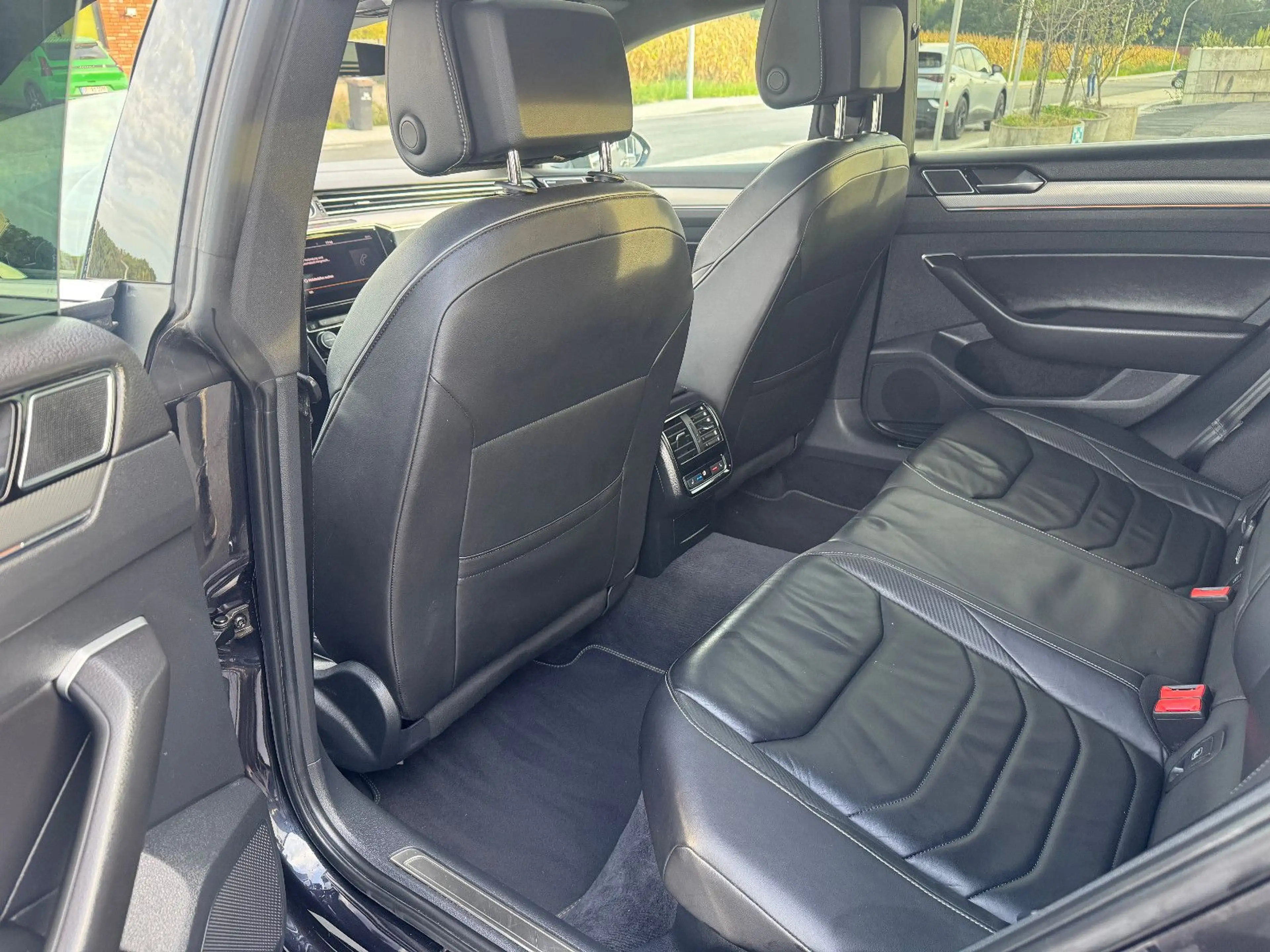 Volkswagen Arteon R-Line 4Motion Leder Kamara Navi PDC — photo 6