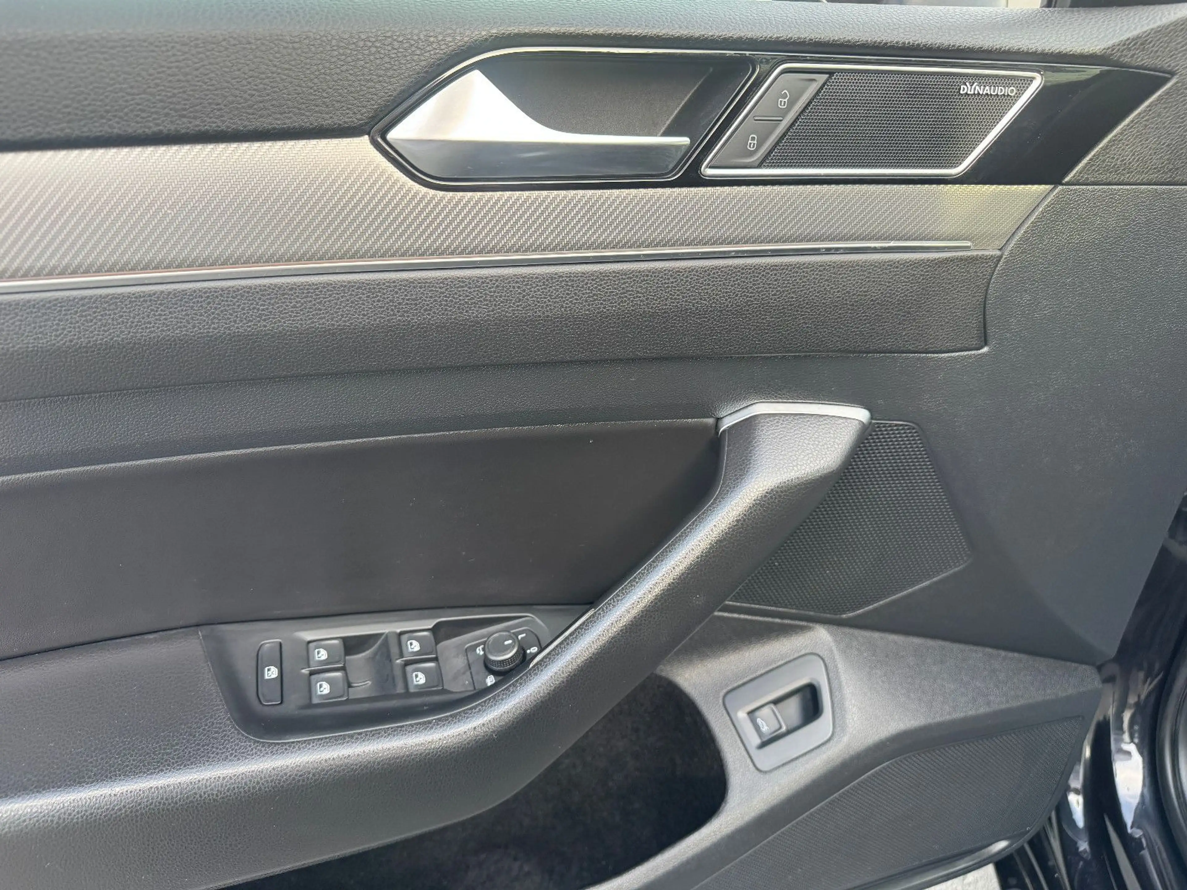 Volkswagen Arteon R-Line 4Motion Leder Kamara Navi PDC — photo 15