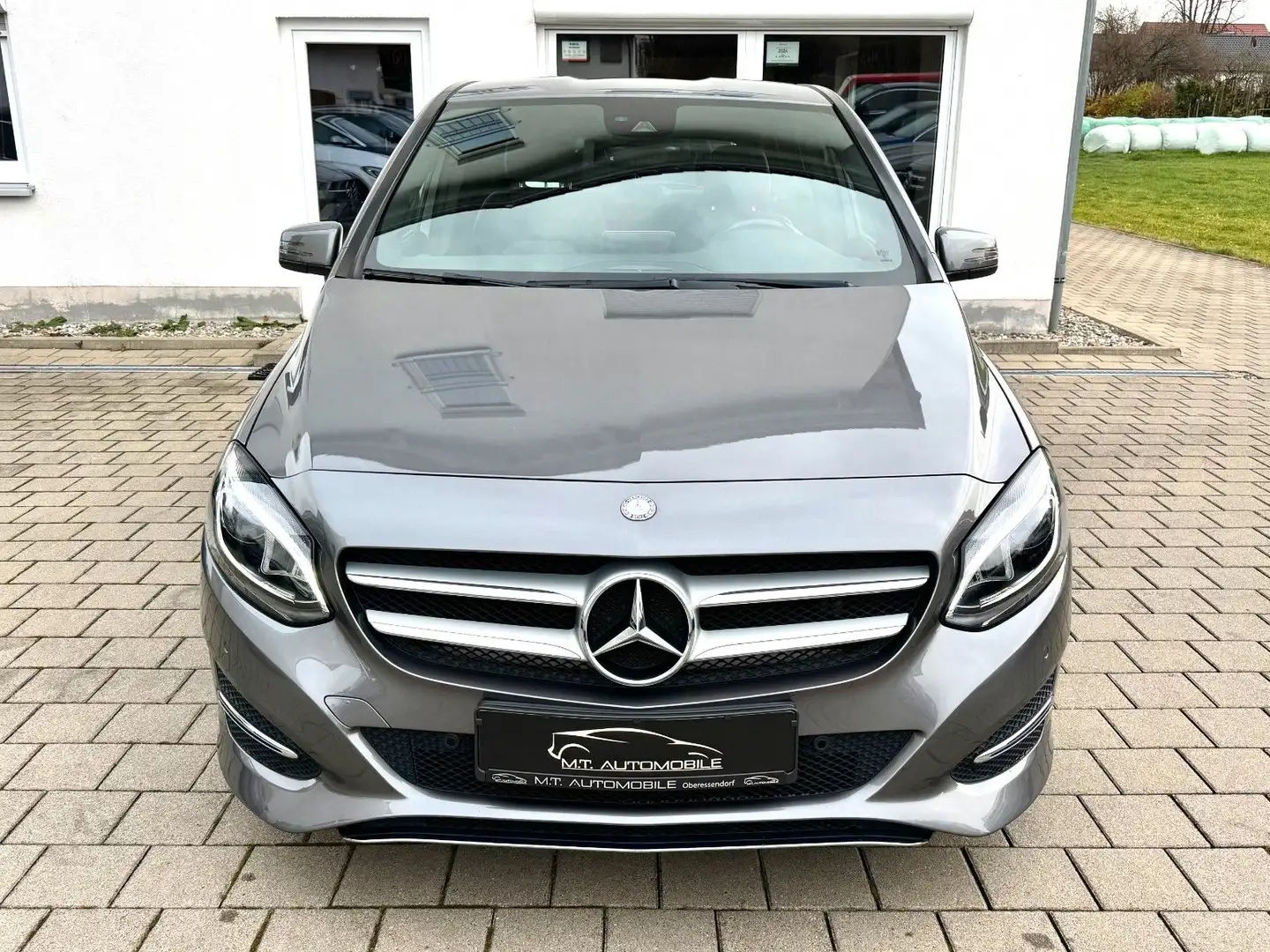 Mercedes-Benz B 200 *URBAN*AHK*TEMP*LED*NAVI*PDC*SHZ*KLIMAAUTO* Grau - 2