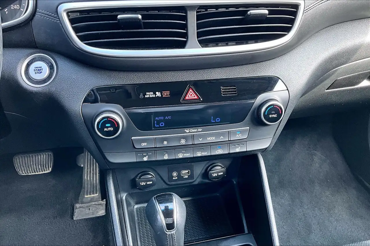 Hyundai TUCSON снимка Hyundai TUCSON