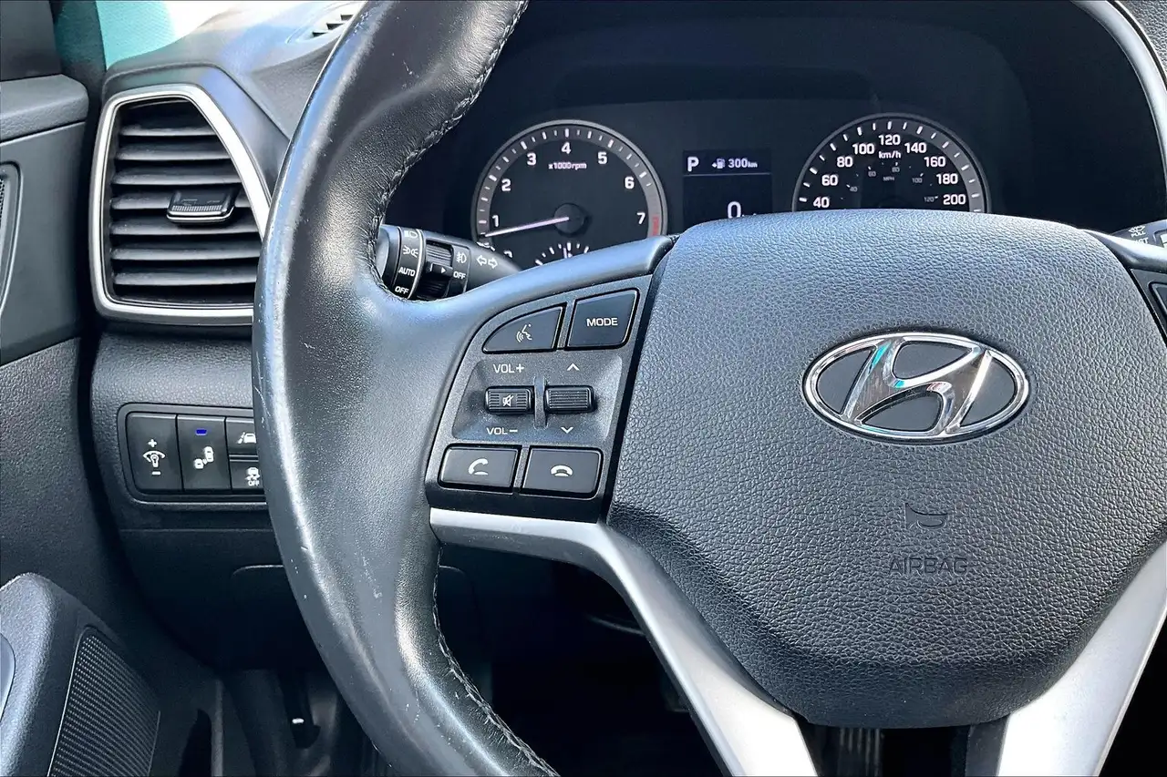 Hyundai TUCSON снимка Hyundai TUCSON
