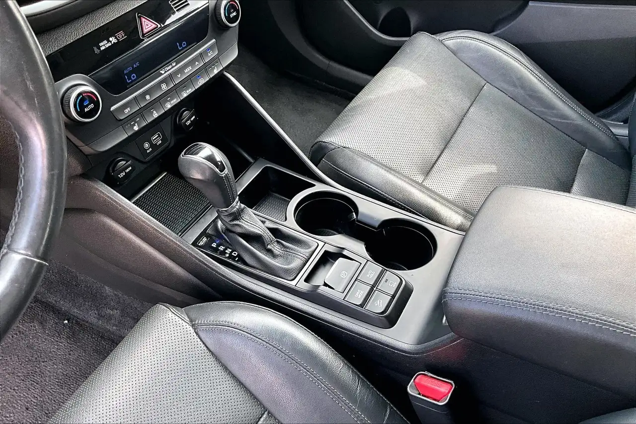 Hyundai TUCSON снимка Hyundai TUCSON