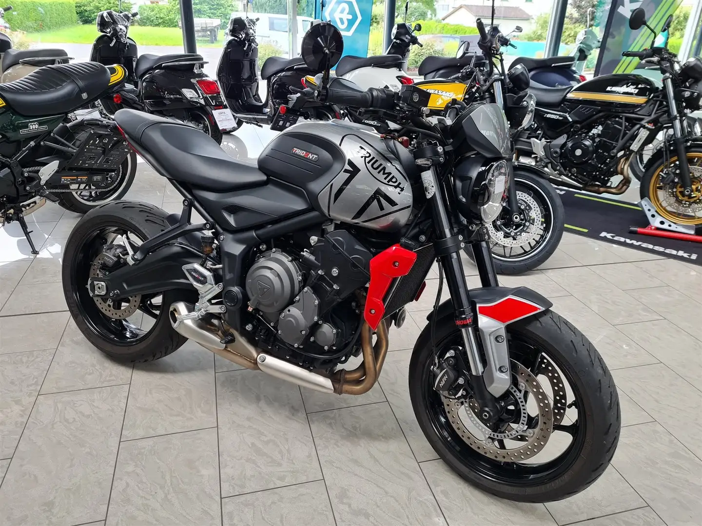 Triumph Trident 660 Schwarz - 1