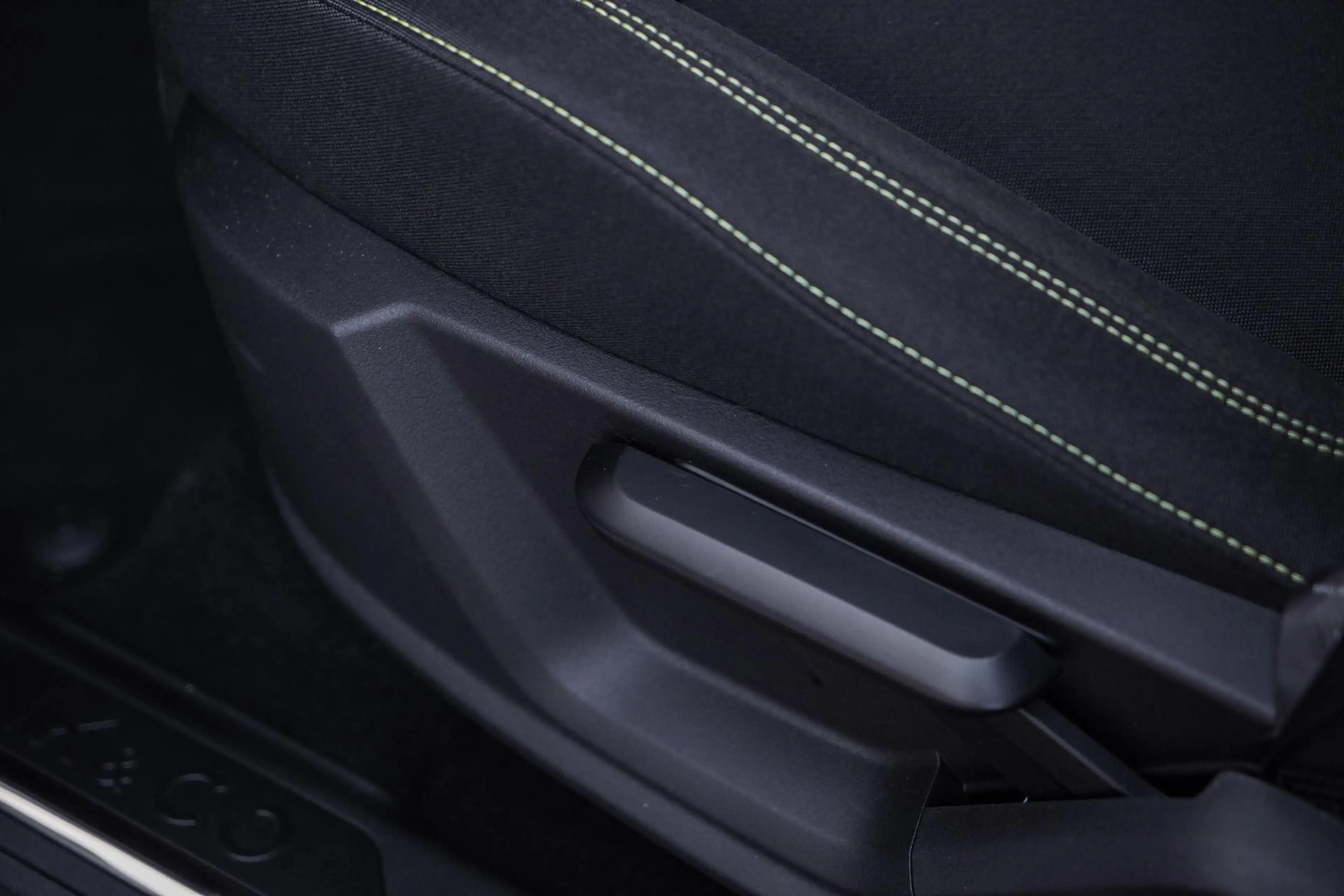 Lynk & Co 01 1.5 Core Stoelverwarming / Adaptieve Cruise Contro — photo 15