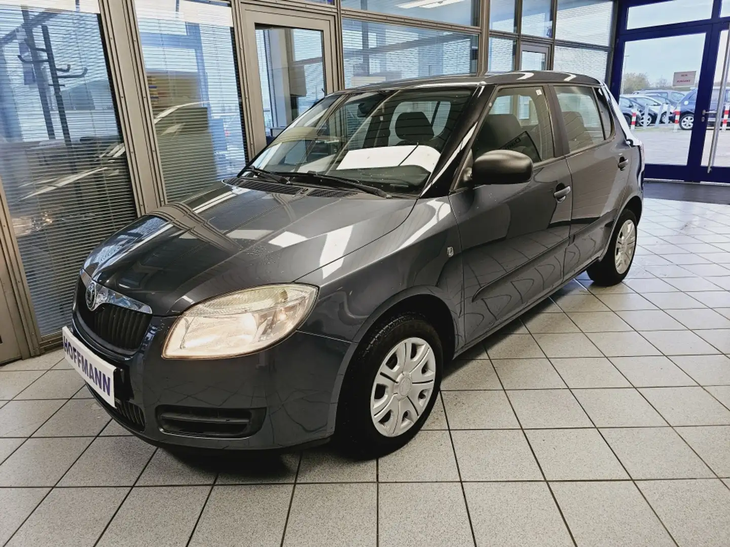 Skoda Fabia Active Tüv 03-2026 Grau - 2