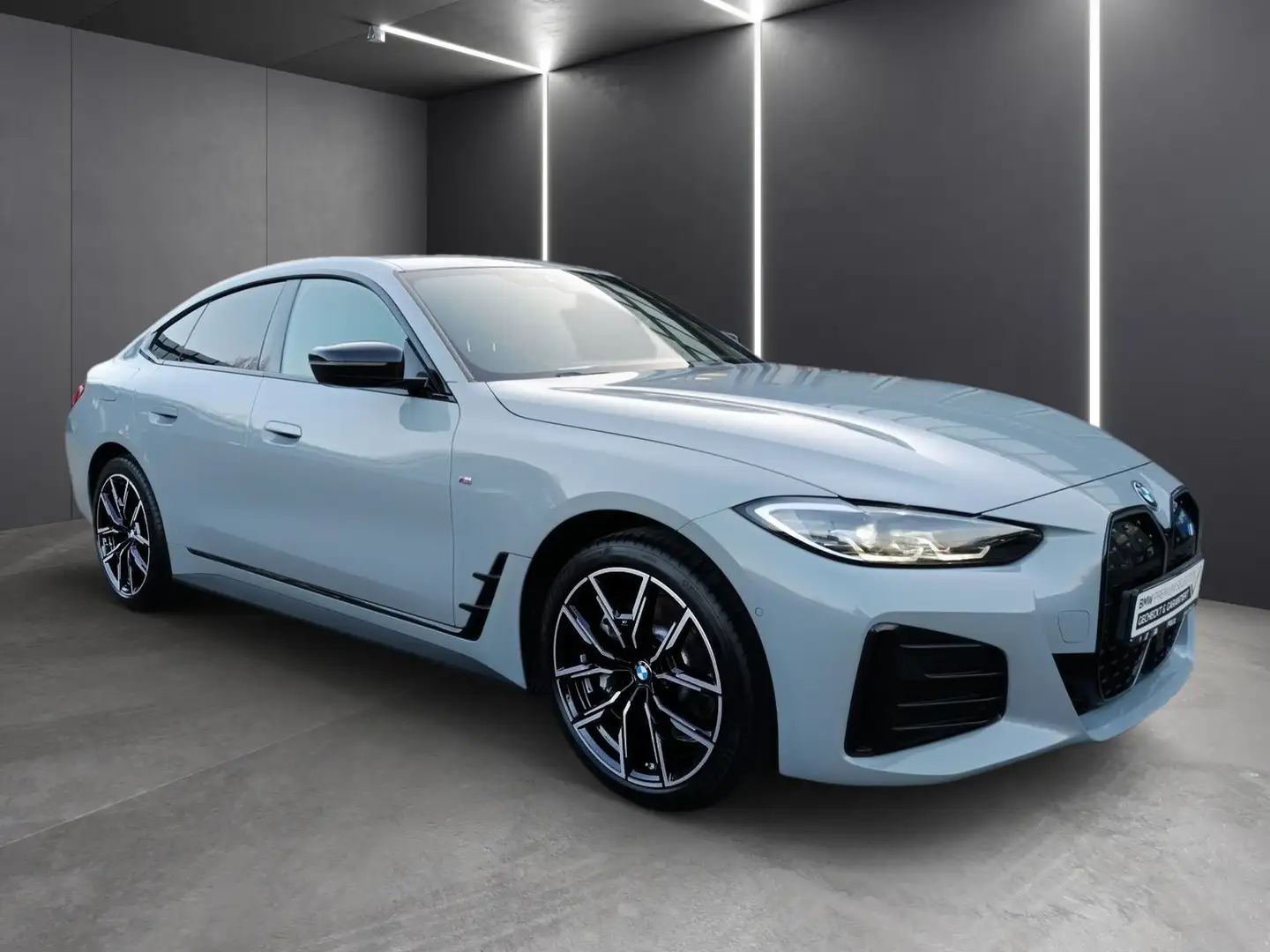 BMW i4 eDrive35 Gran Coupe+M SPORTPAKET+LC PROFESSIONAL+D Grau - 2