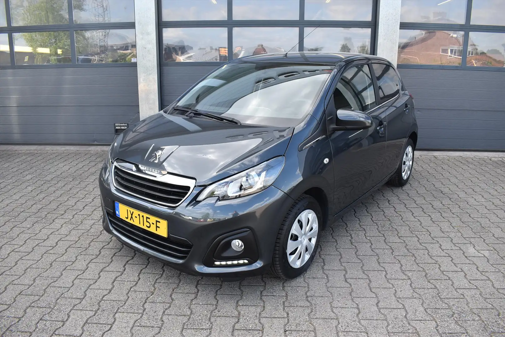 Peugeot 108 1.0 e-VTi 68pk Active Grijs - 1