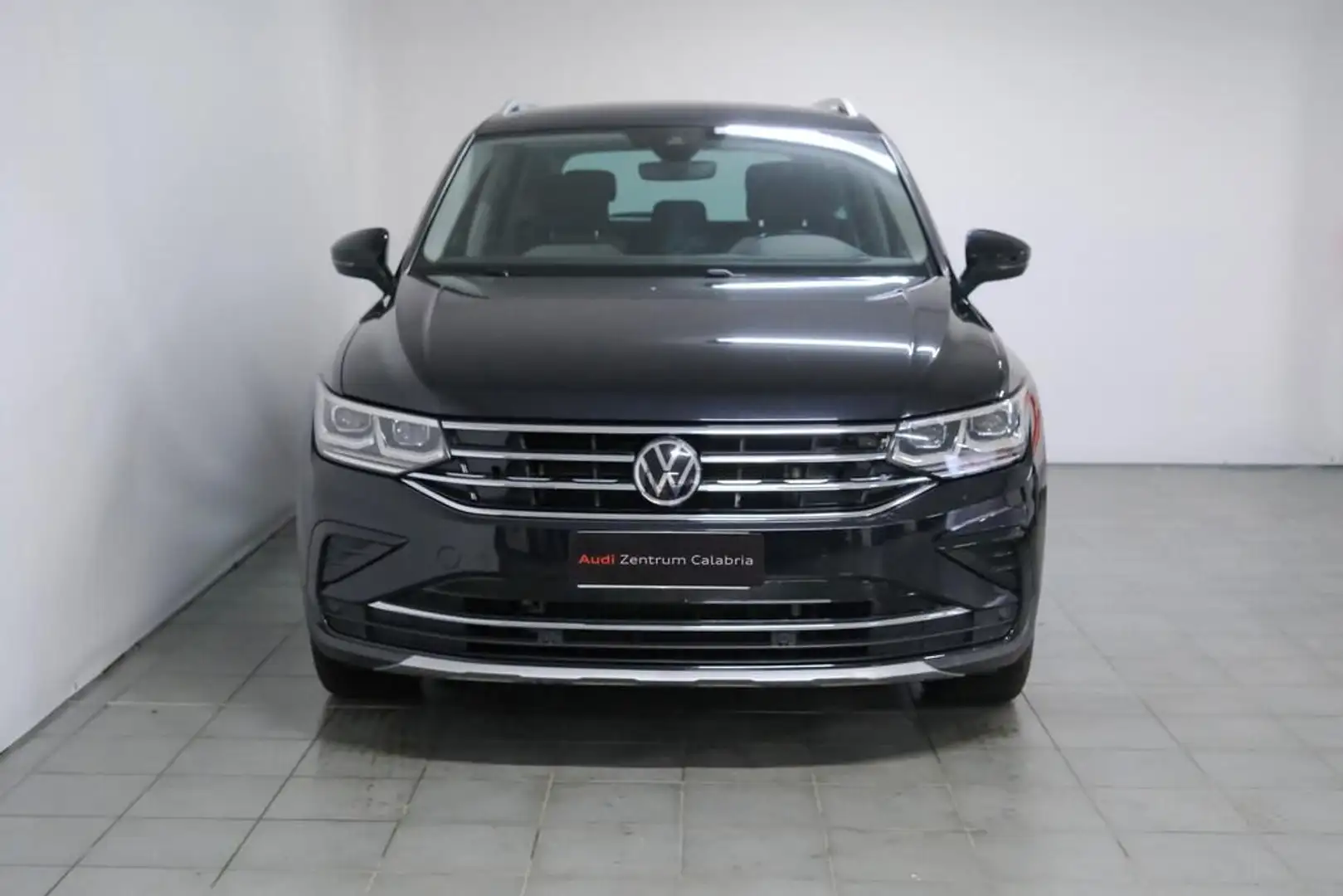 Volkswagen Tiguan 2.0 tdi scr Elegance 150cv dsg - 2