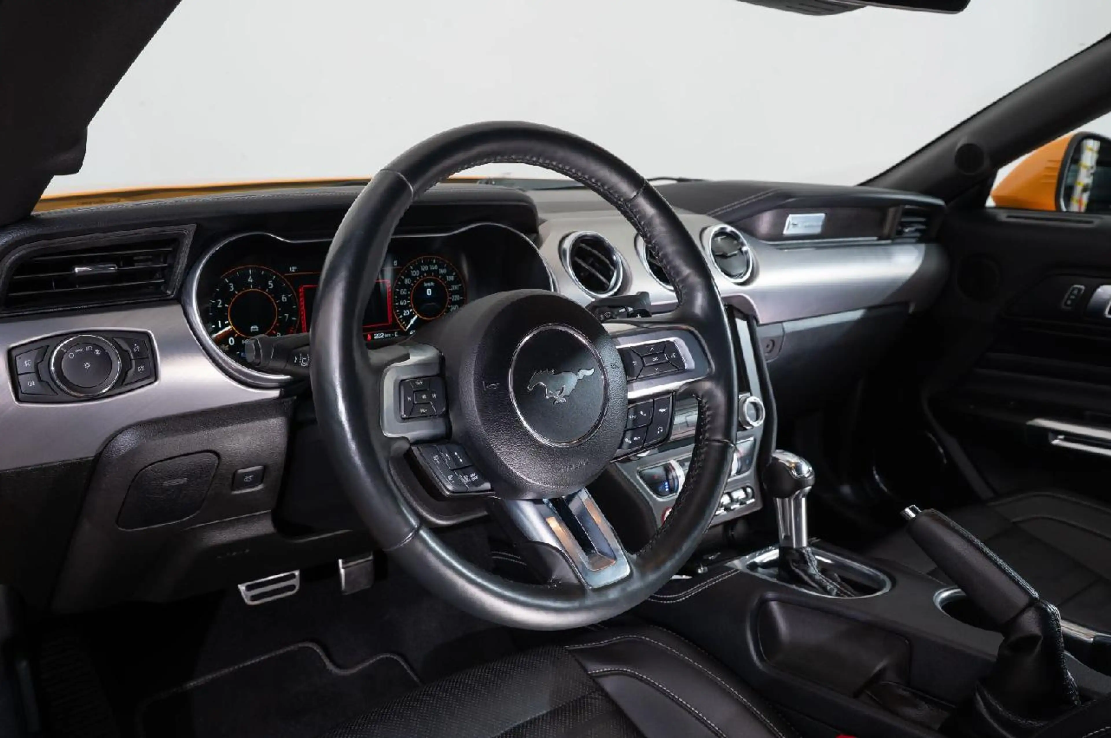 Ford Mustang GT Fastback — photo 11