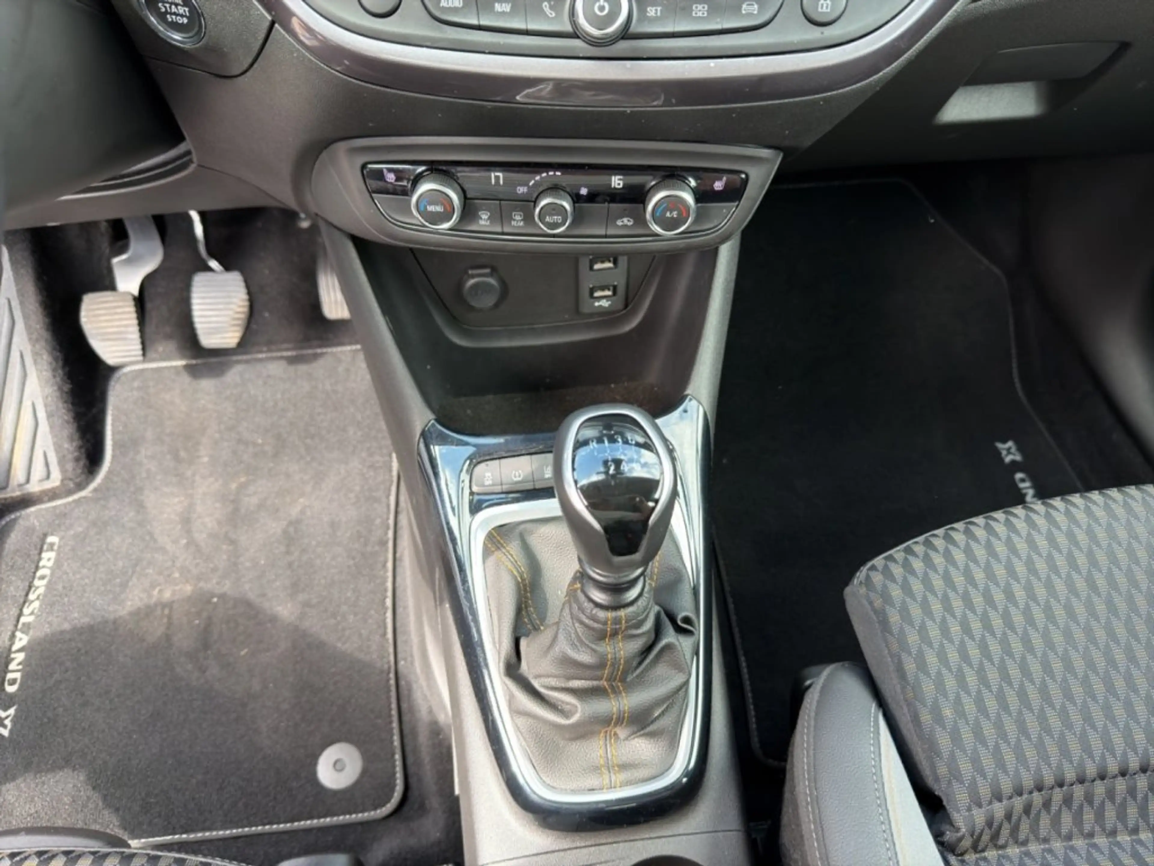 Opel Crossland X Innov. 1.2 — photo 10