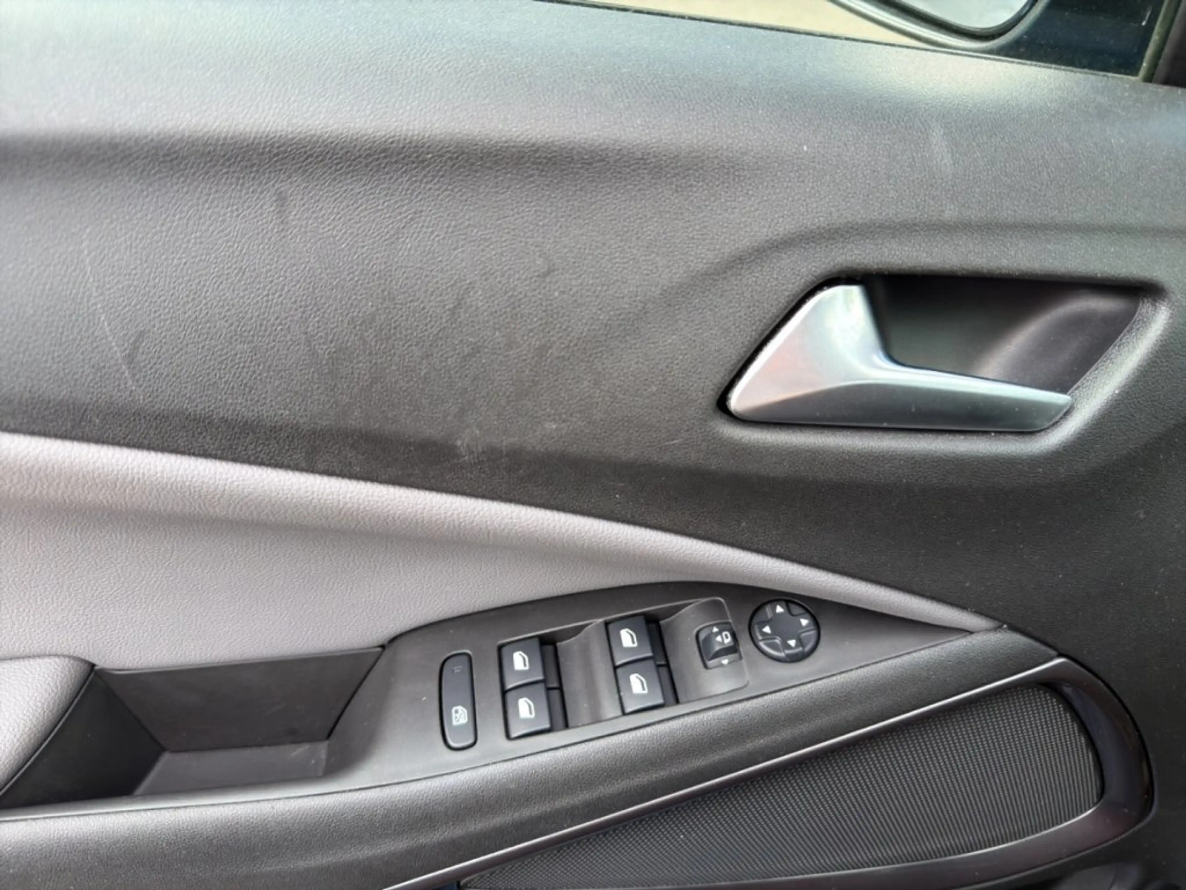 Opel Crossland X Innov. 1.2 — photo 15