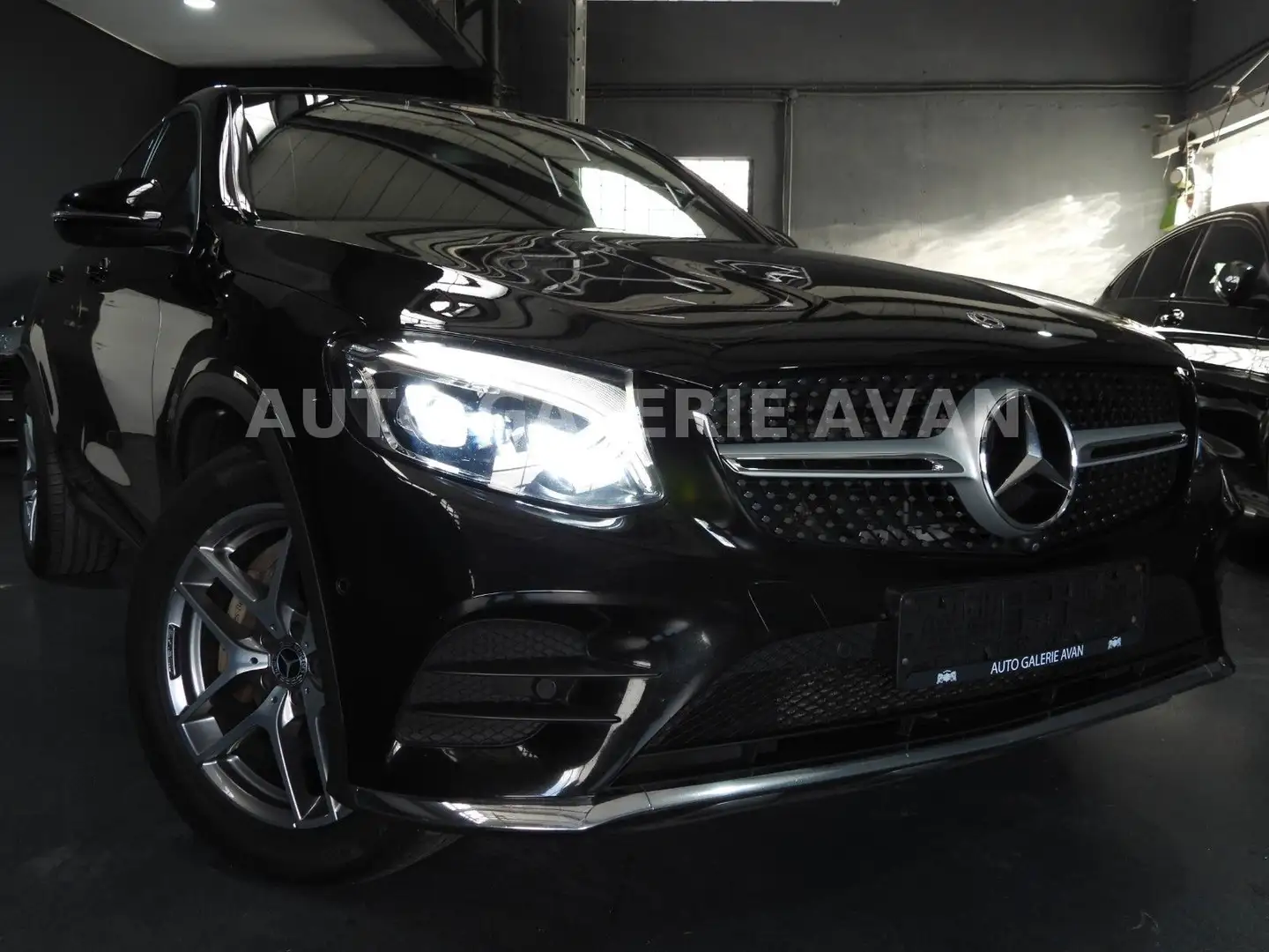 Mercedes-Benz GLC 250 4MATIC COUPE AMG-LINE Noir - 1