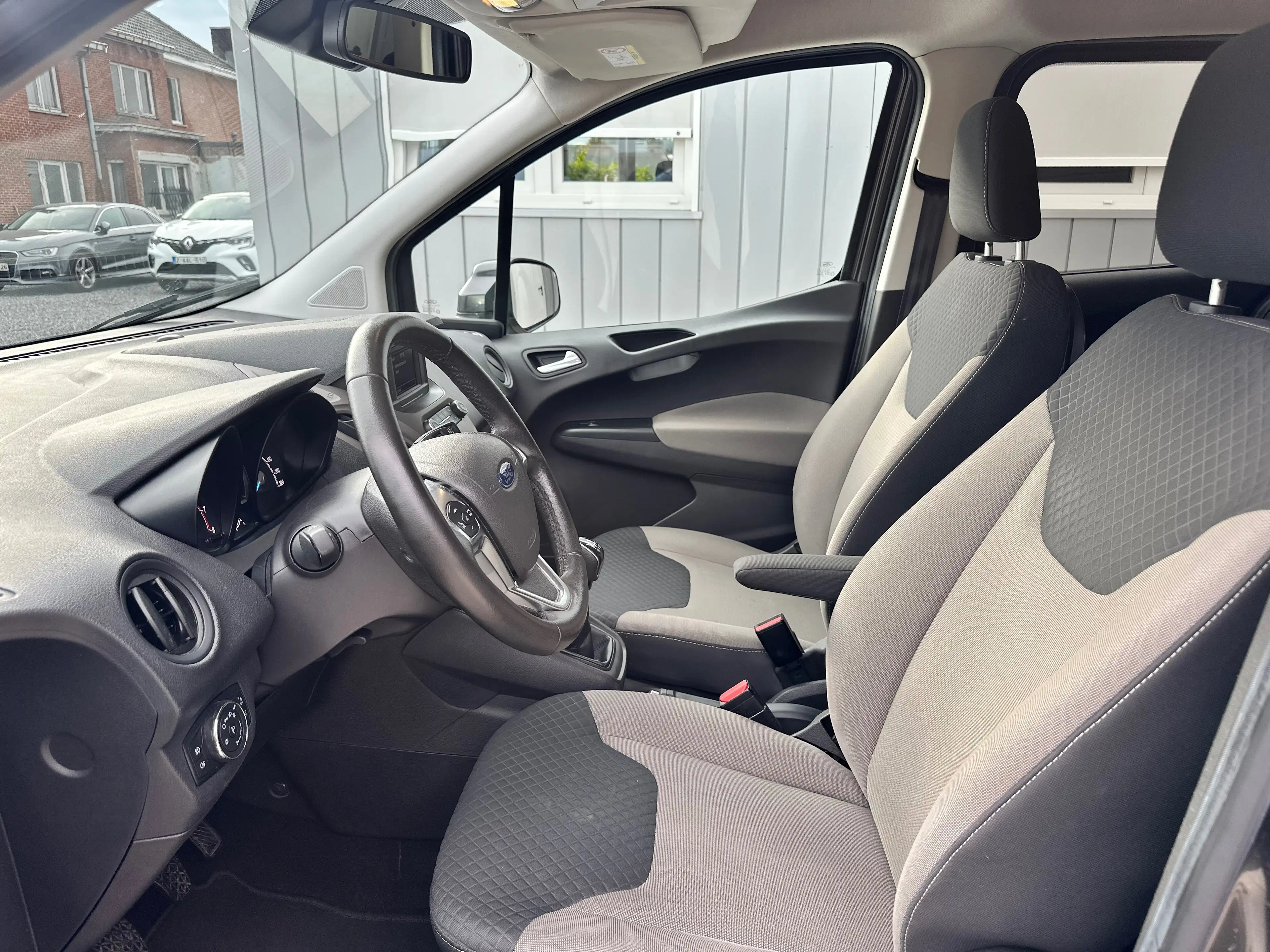 Ford Tourneo Courier Tourneo Courier 1.0 EcoBoost ** 12M Garantie ** — photo 9