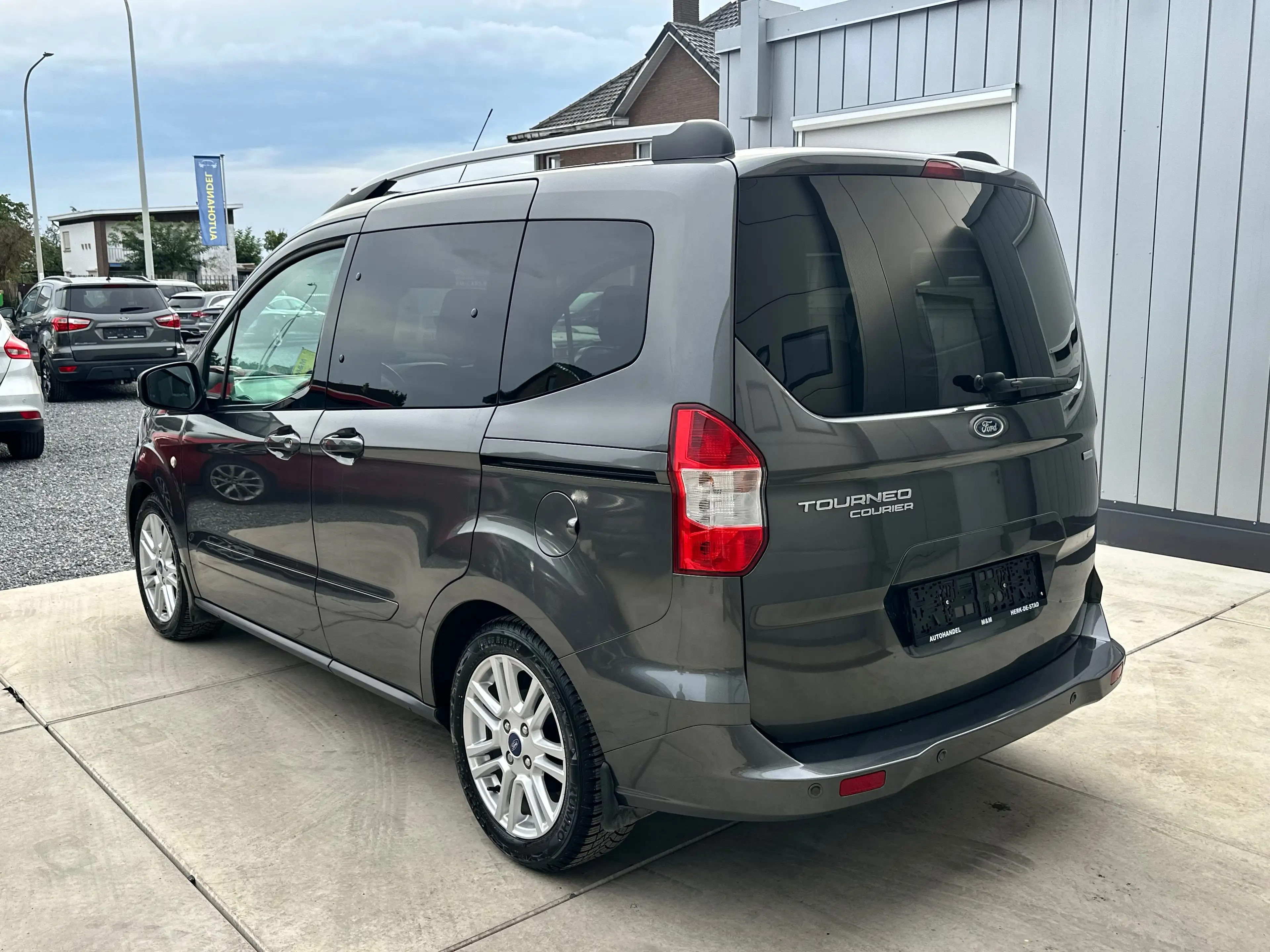 Ford Tourneo Courier Tourneo Courier 1.0 EcoBoost ** 12M Garantie ** — photo 4