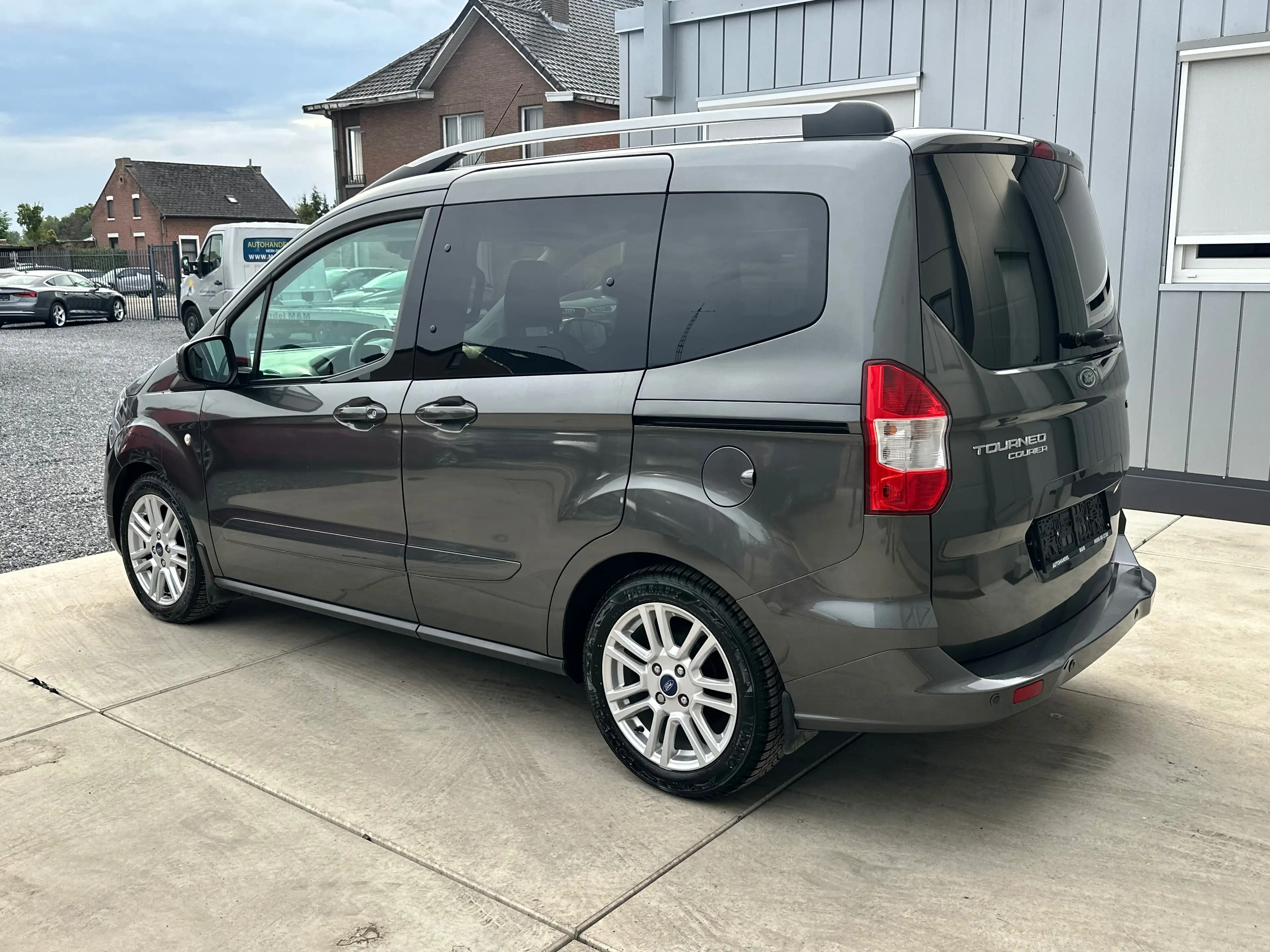 Ford Tourneo Courier Tourneo Courier 1.0 EcoBoost ** 12M Garantie ** — photo 3
