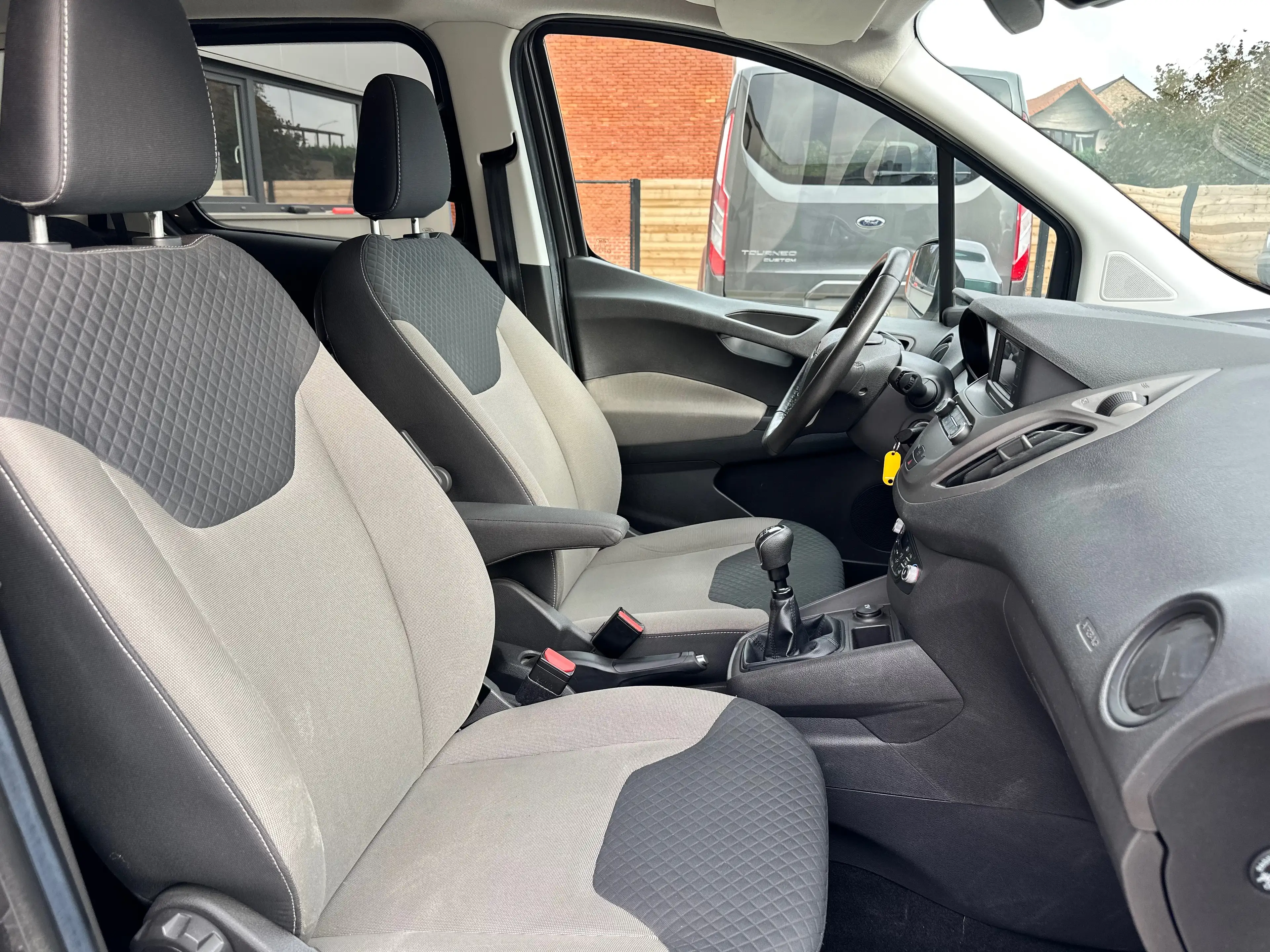 Ford Tourneo Courier Tourneo Courier 1.0 EcoBoost ** 12M Garantie ** — photo 12