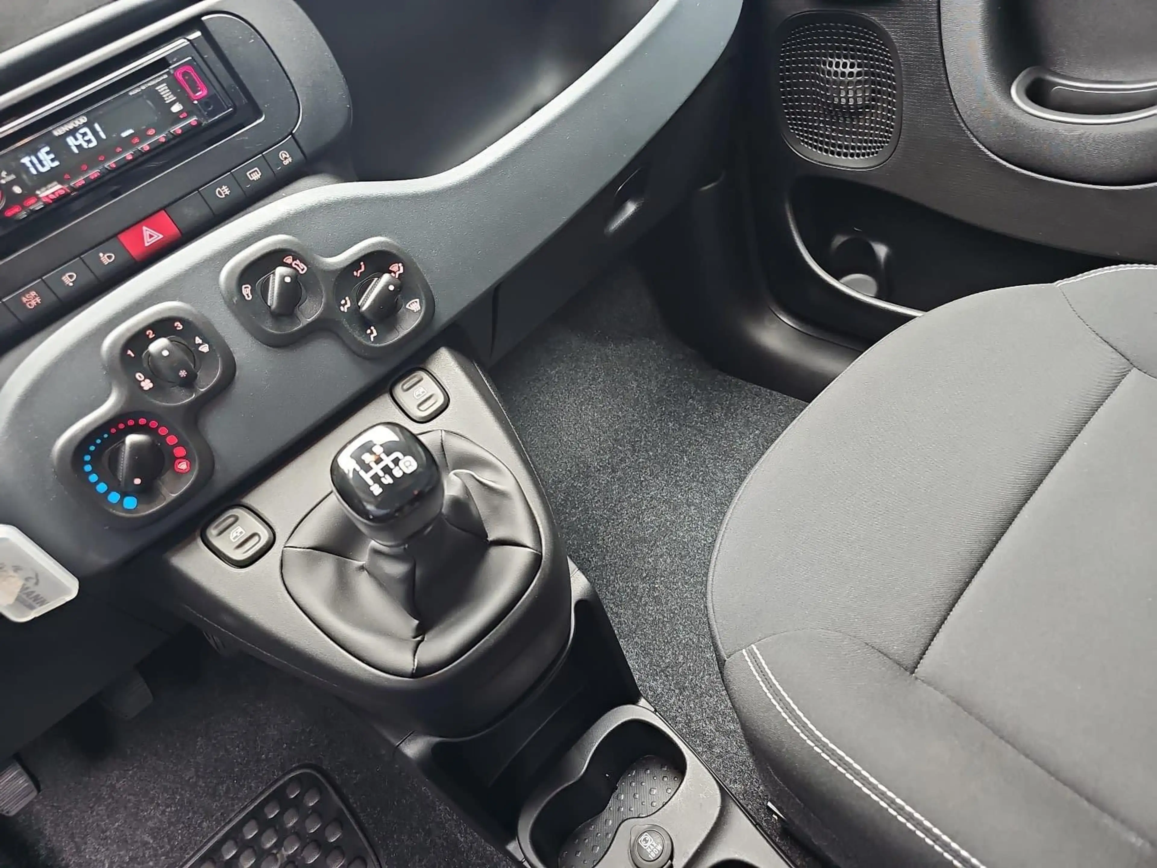 Fiat Panda PANDA 1.0 GSE HYBRID POP — photo 13