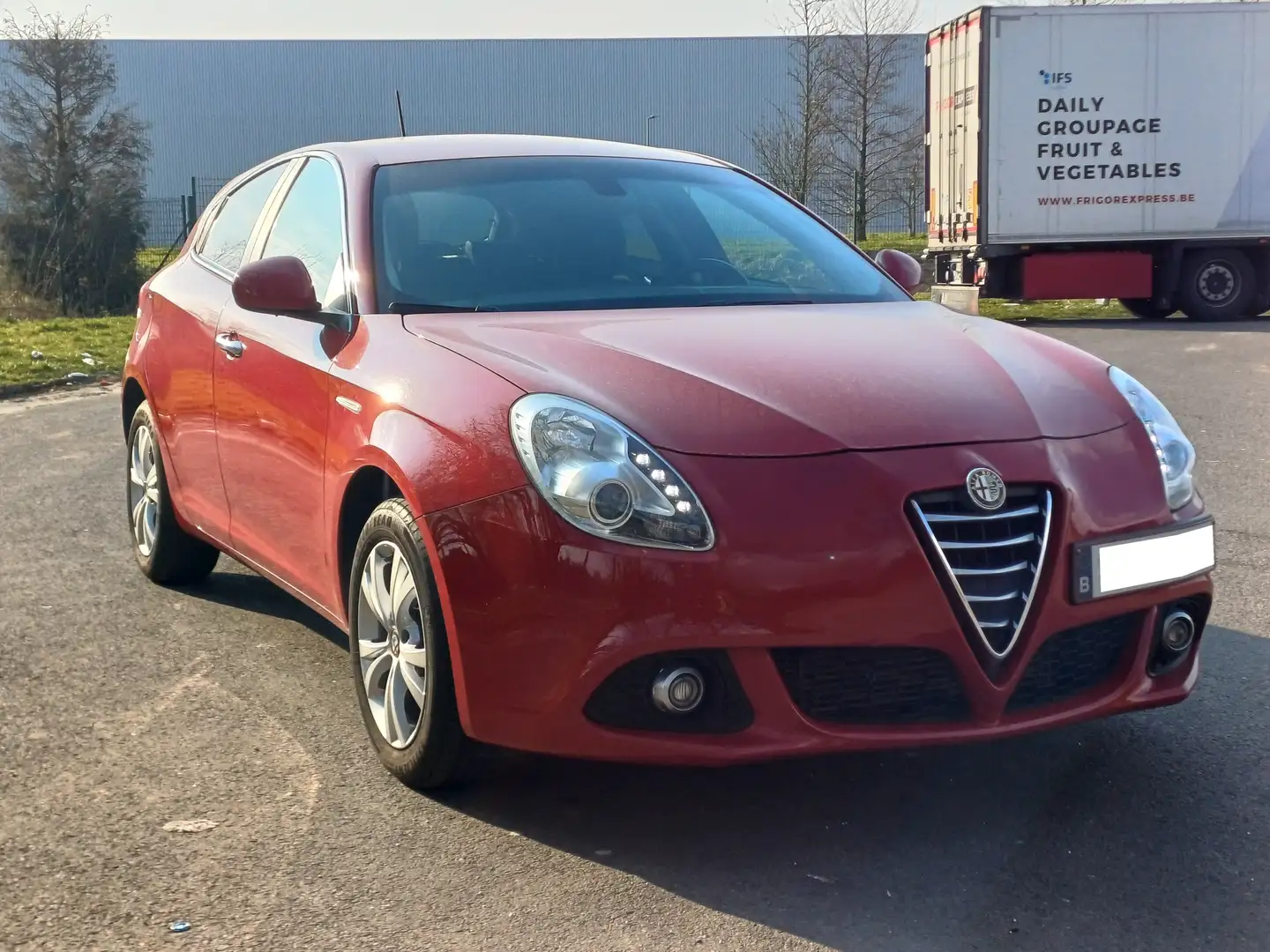 Alfa Romeo Giulietta Giulietta 1.6 JTDm Distinctive Rouge - 1