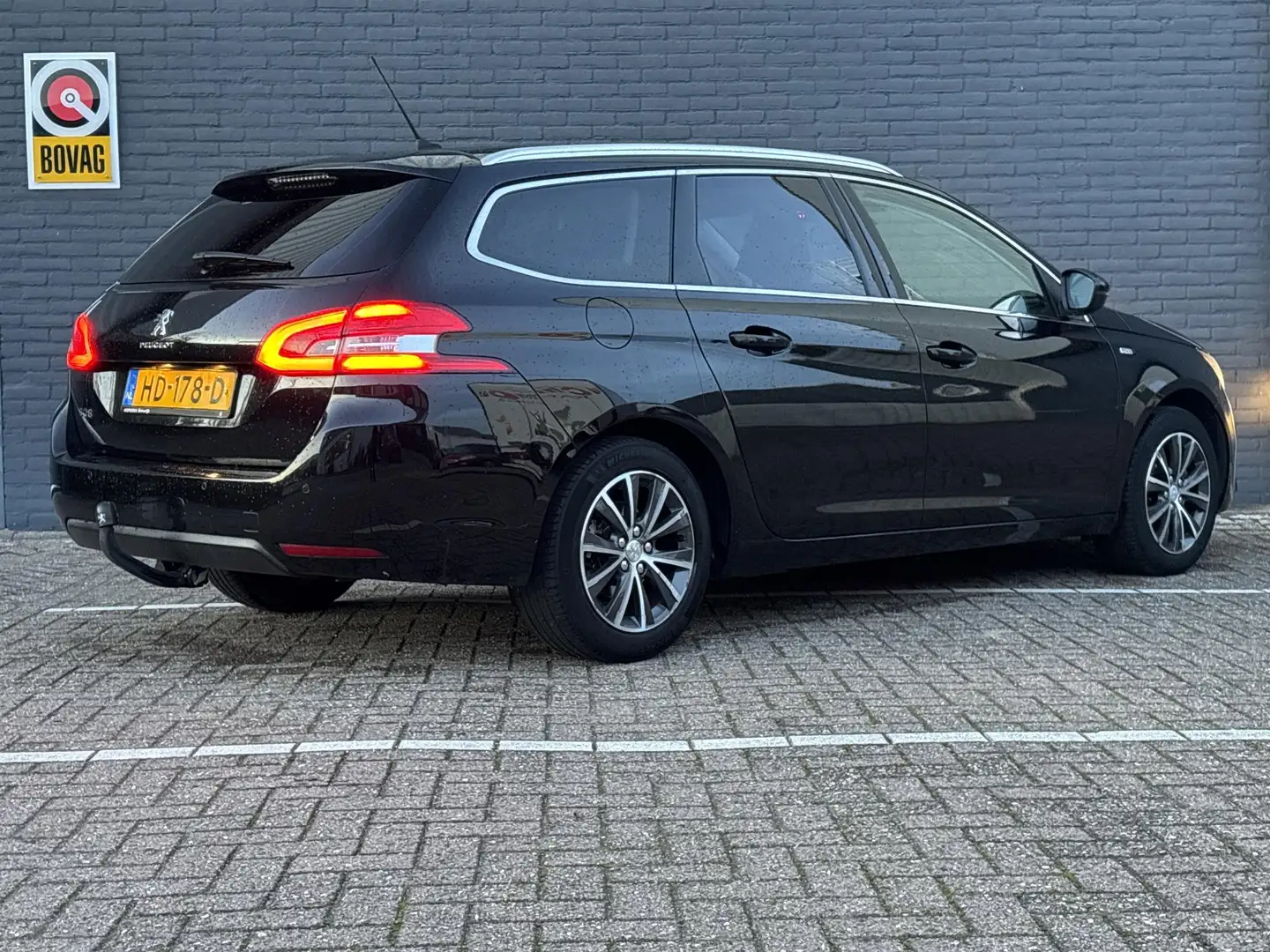 Peugeot 308 SW 1.2 PureTech Style | Climate | Cruise | Navi | Zwart - 2